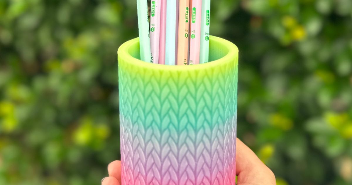 STL file Rainbow pencil holder 🌈・3D printable design to download・Cults