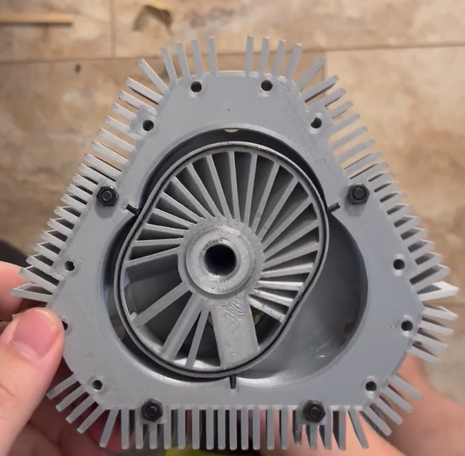 Liquid Piston XMini Engine by Evey Bee Download free STL model