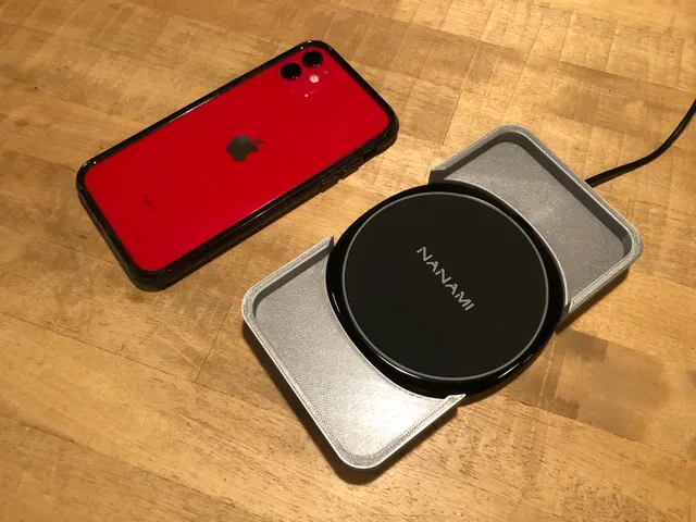 iPhone11 Wireless Charging Cradle for NANAMI/U6