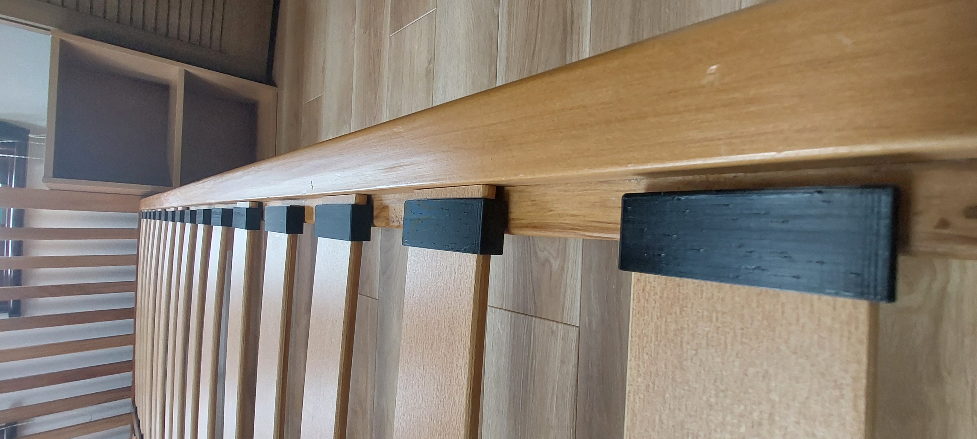 Bed Slat Holder, no support by chrbau Download free STL model