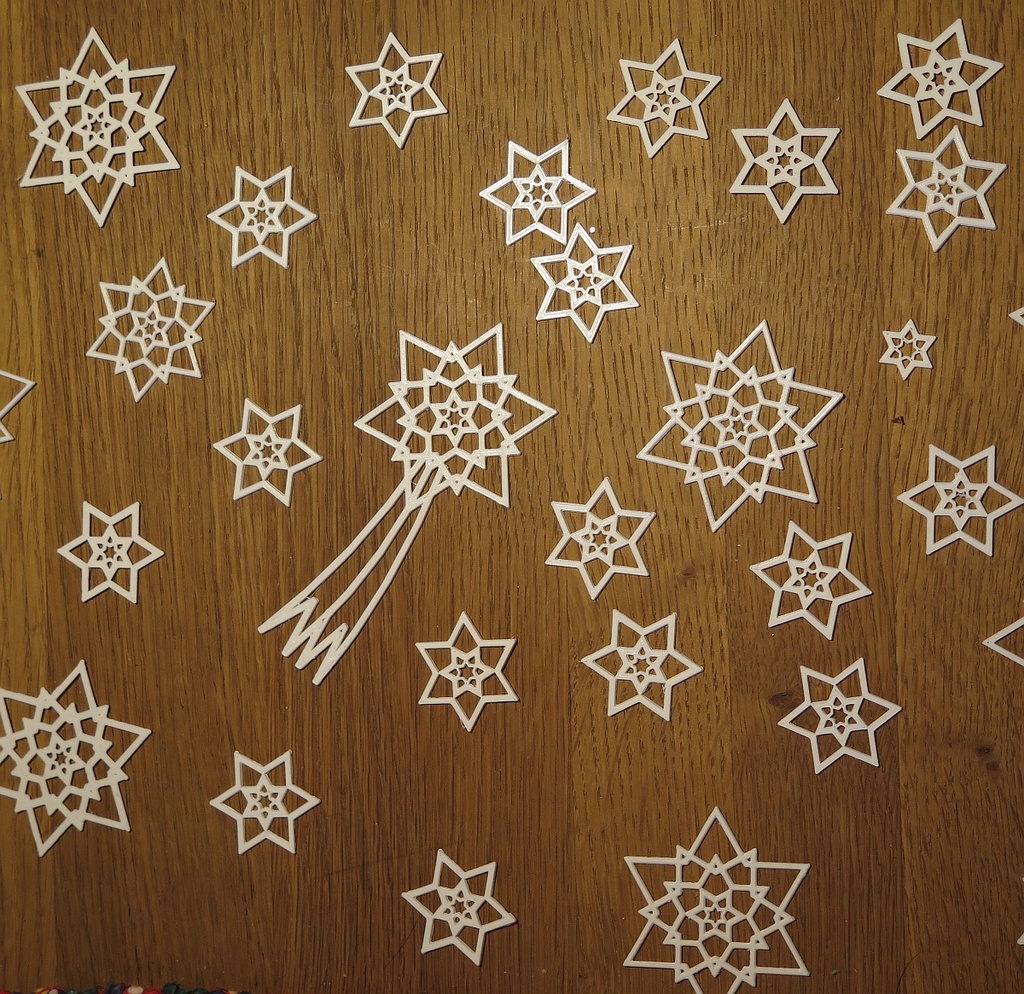 Parametric Flat Star with optional comet tail (OpenSCAD Customizer) — thumbnail 5