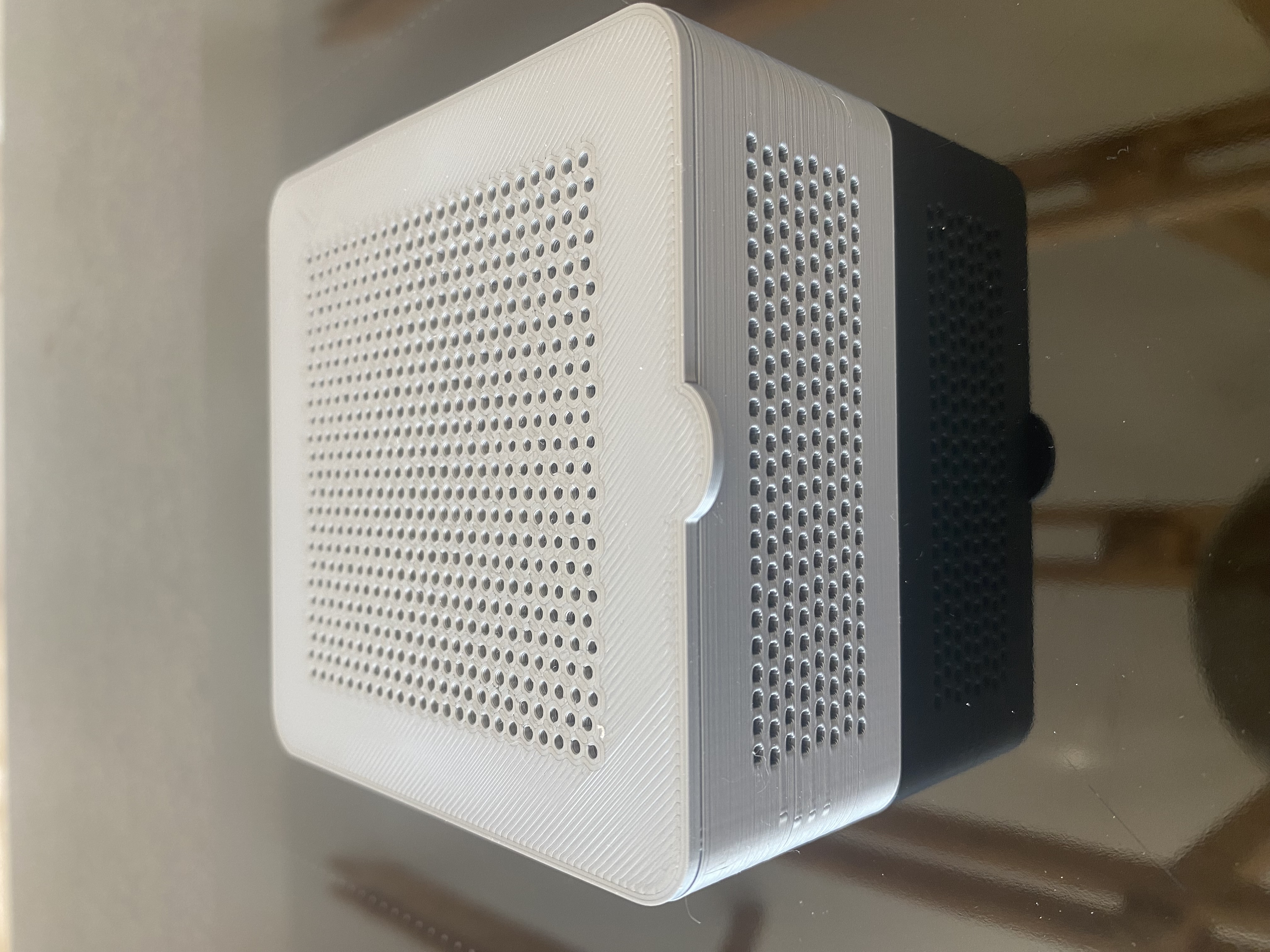 Silica gel dehumidifier box