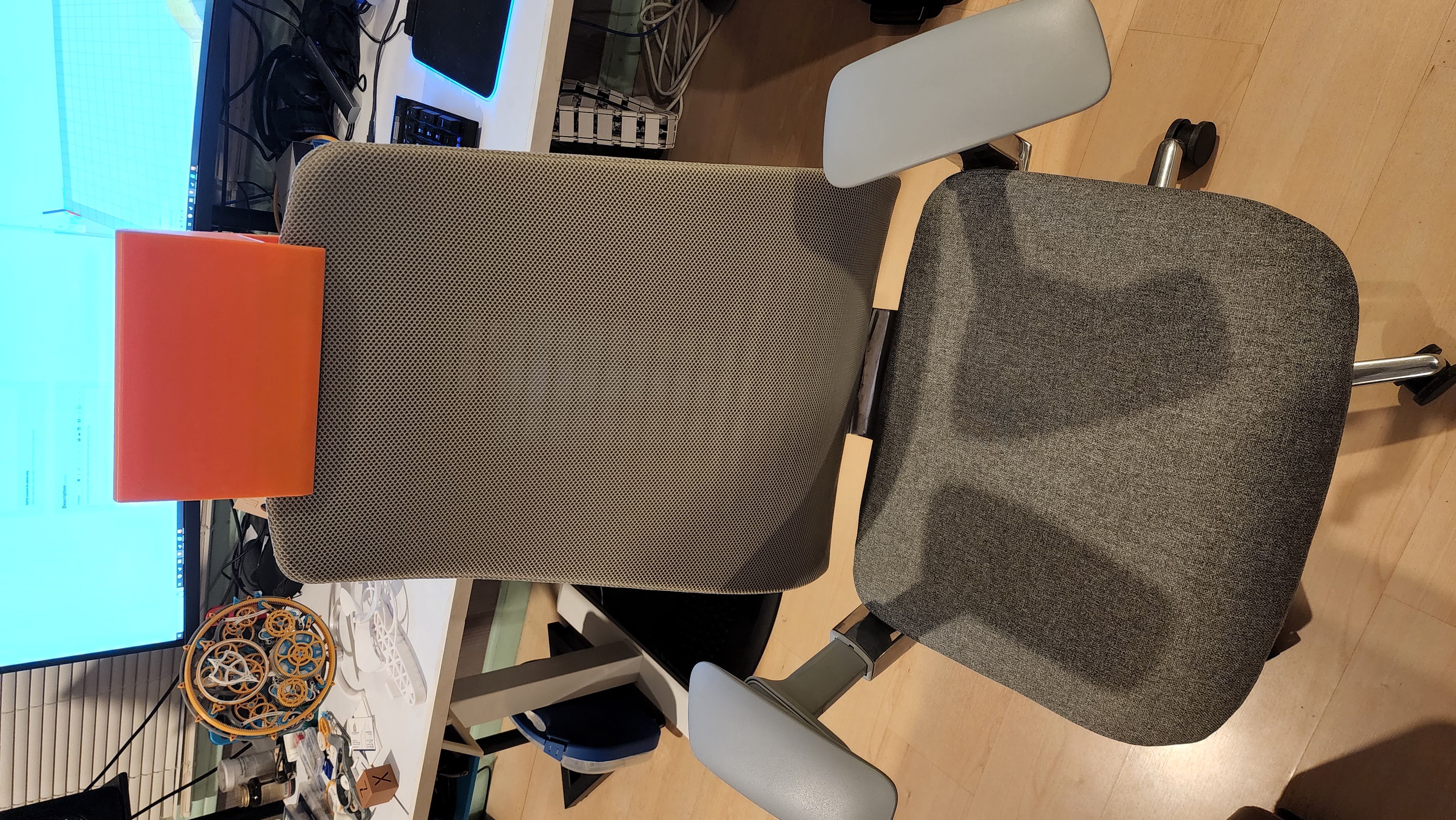 Hayworth Fern Headrest