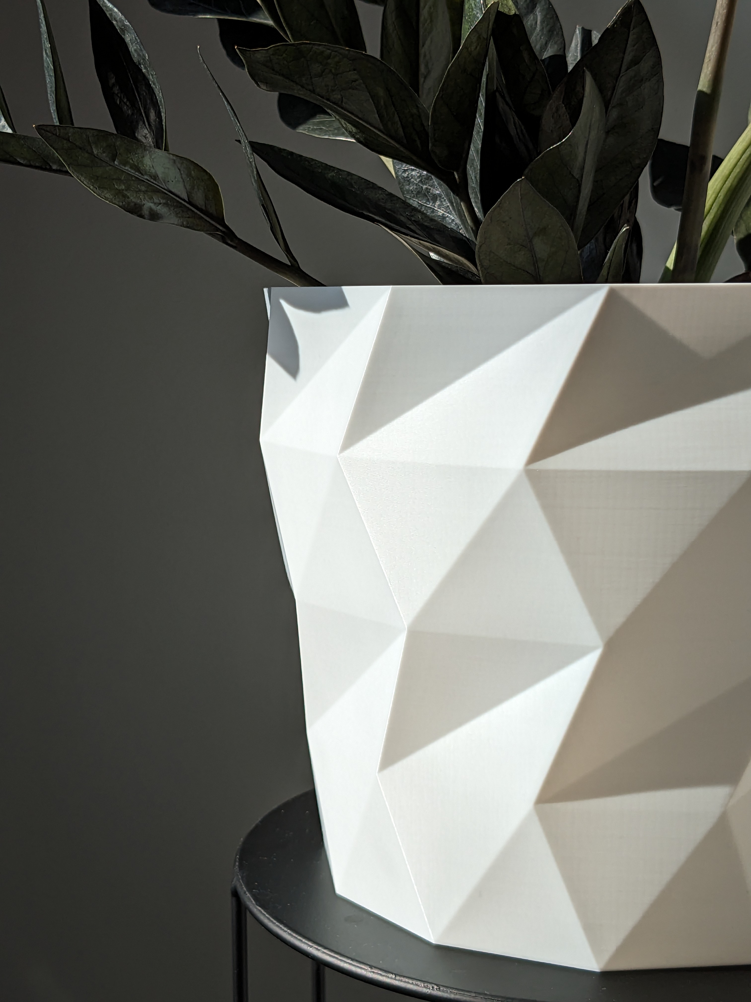Decorative lowpoly pot