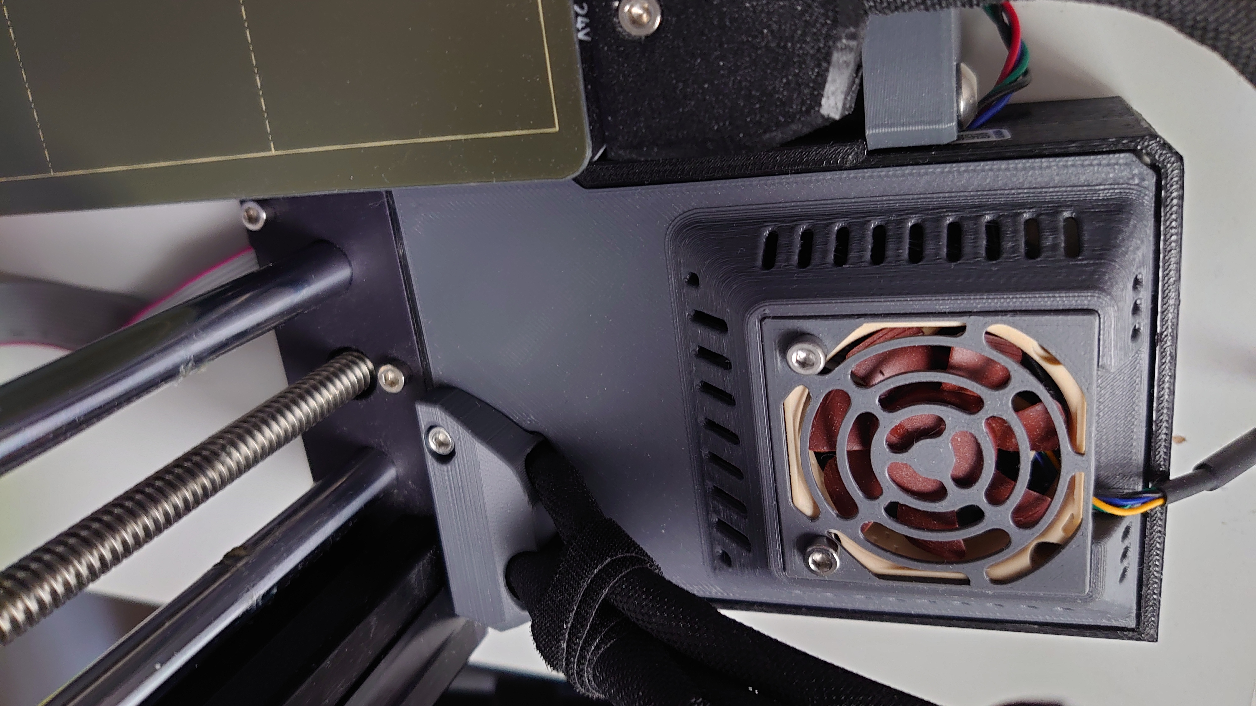 Prusa MINI/+ z bottom cover with fan