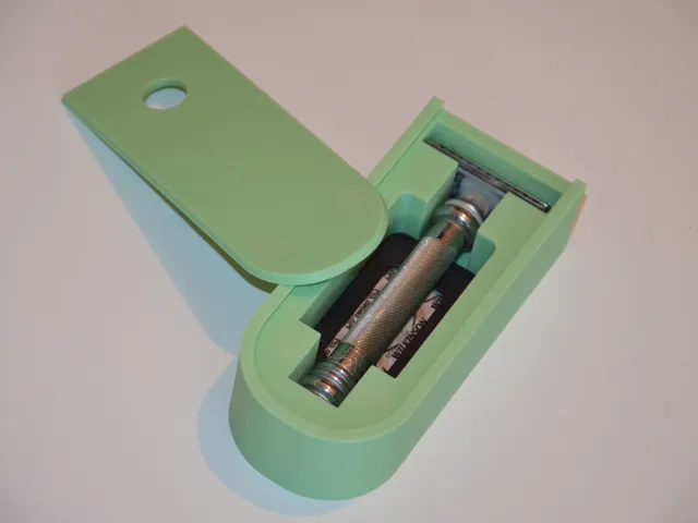 Travel Razer Box