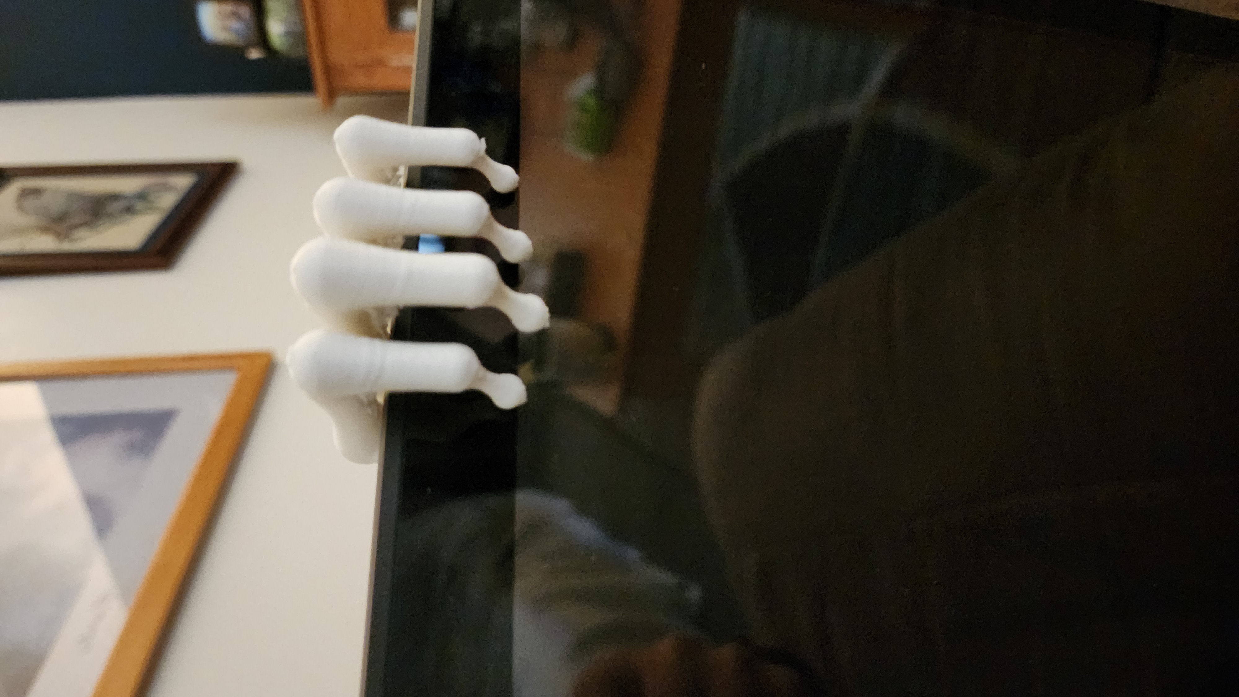 Monitor Halloween Hand