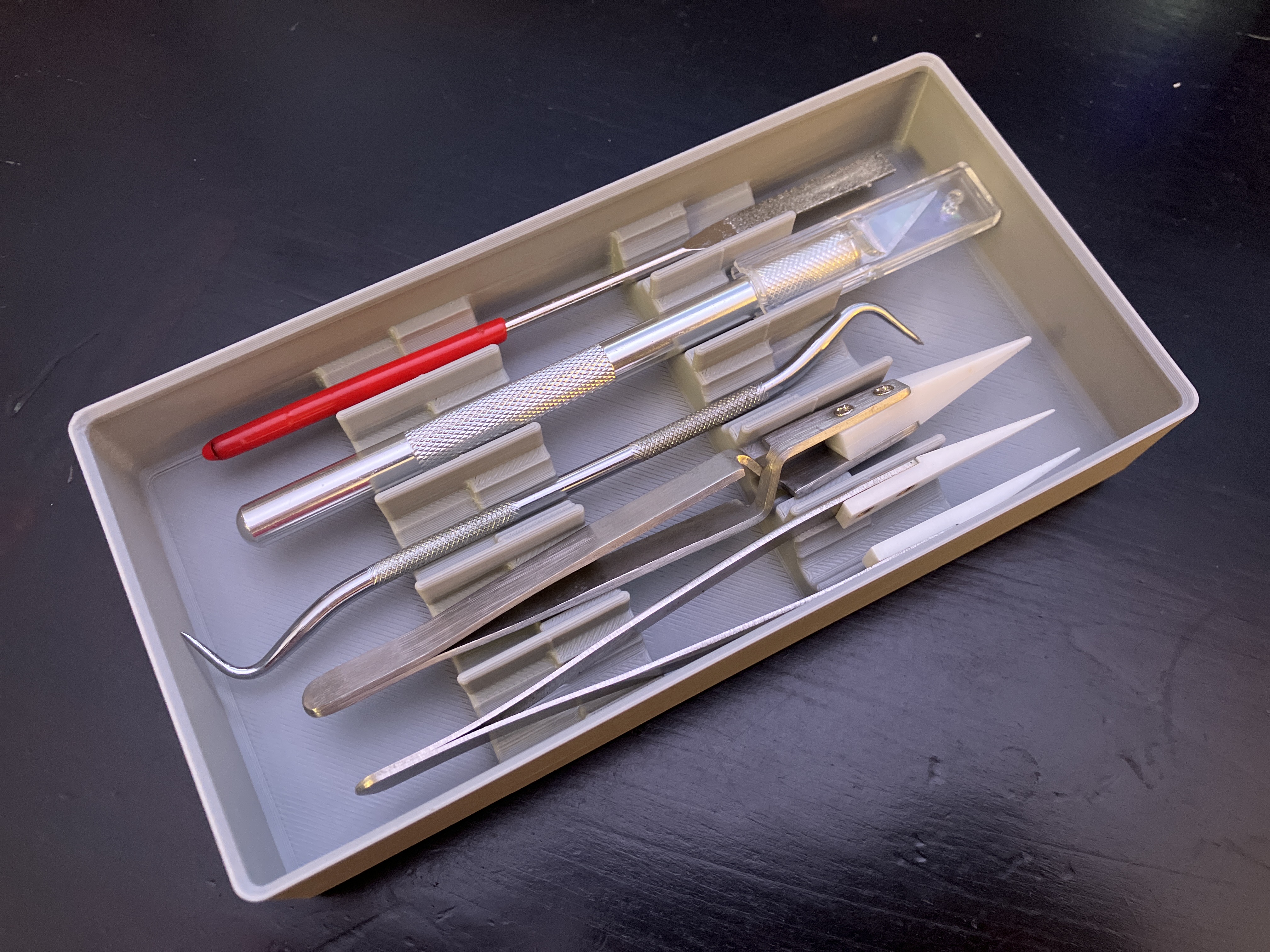 Gridfinity Stackable pick, tweezer, exacto tray
