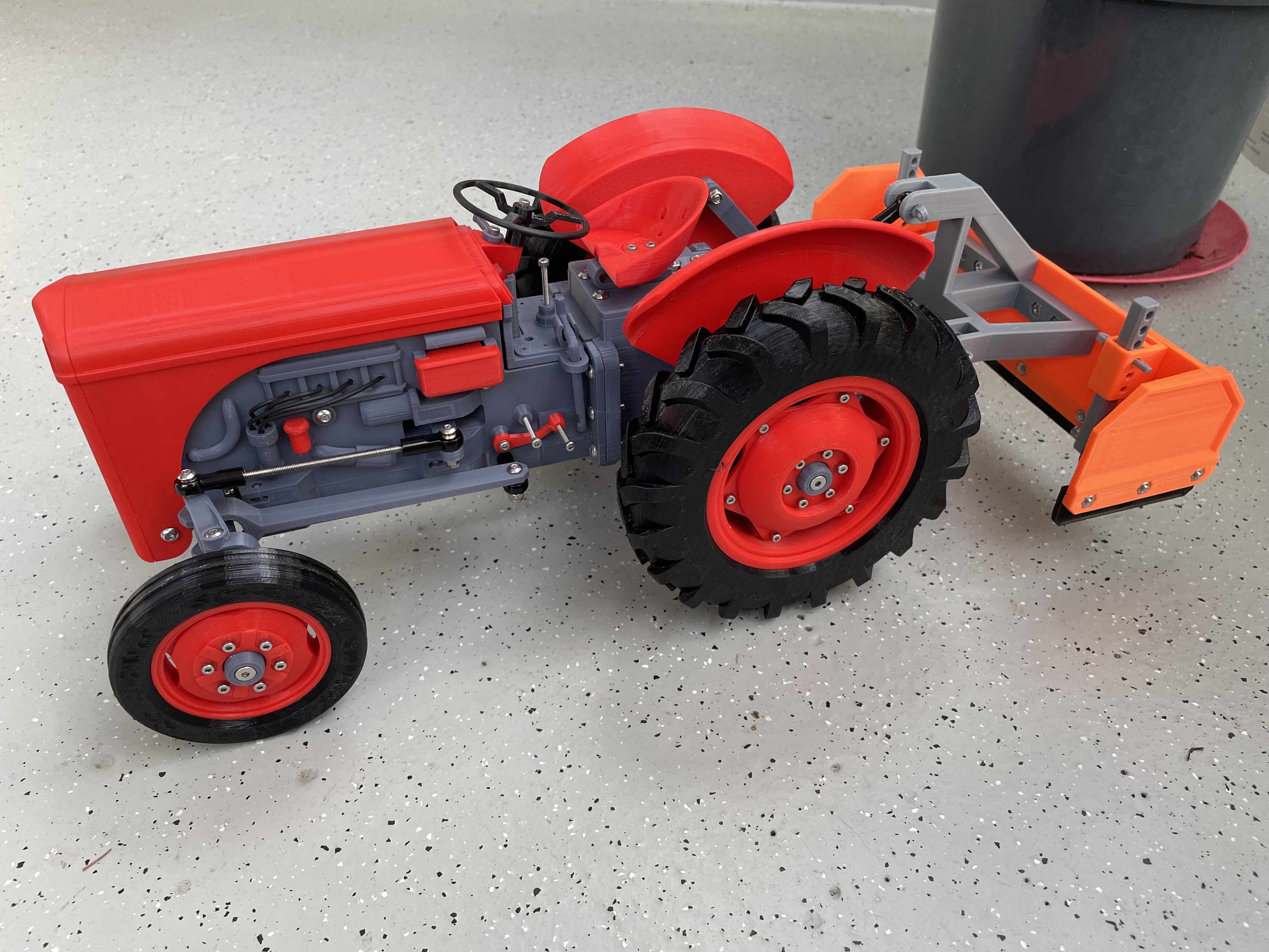 Accessories and improved parts for the OpenRC Tractor MK3 TEA20 from makitprojects
