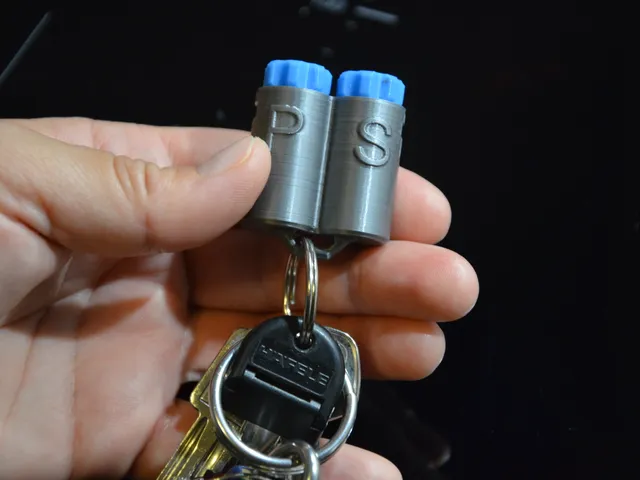 Keychain Salt and Pepper shaker
