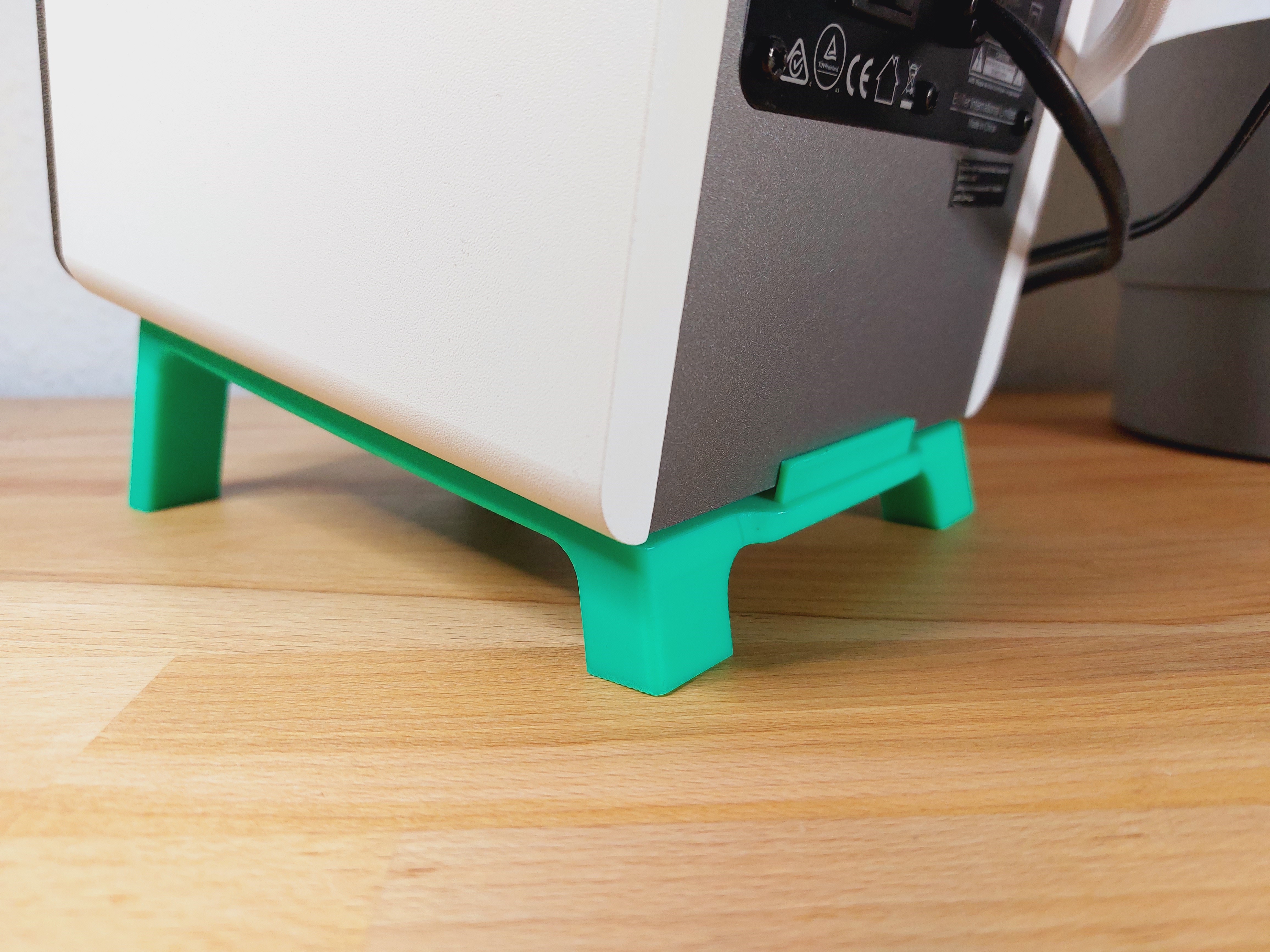 Miniatura 3 do modelo 3D Angled Desk Speaker Stand