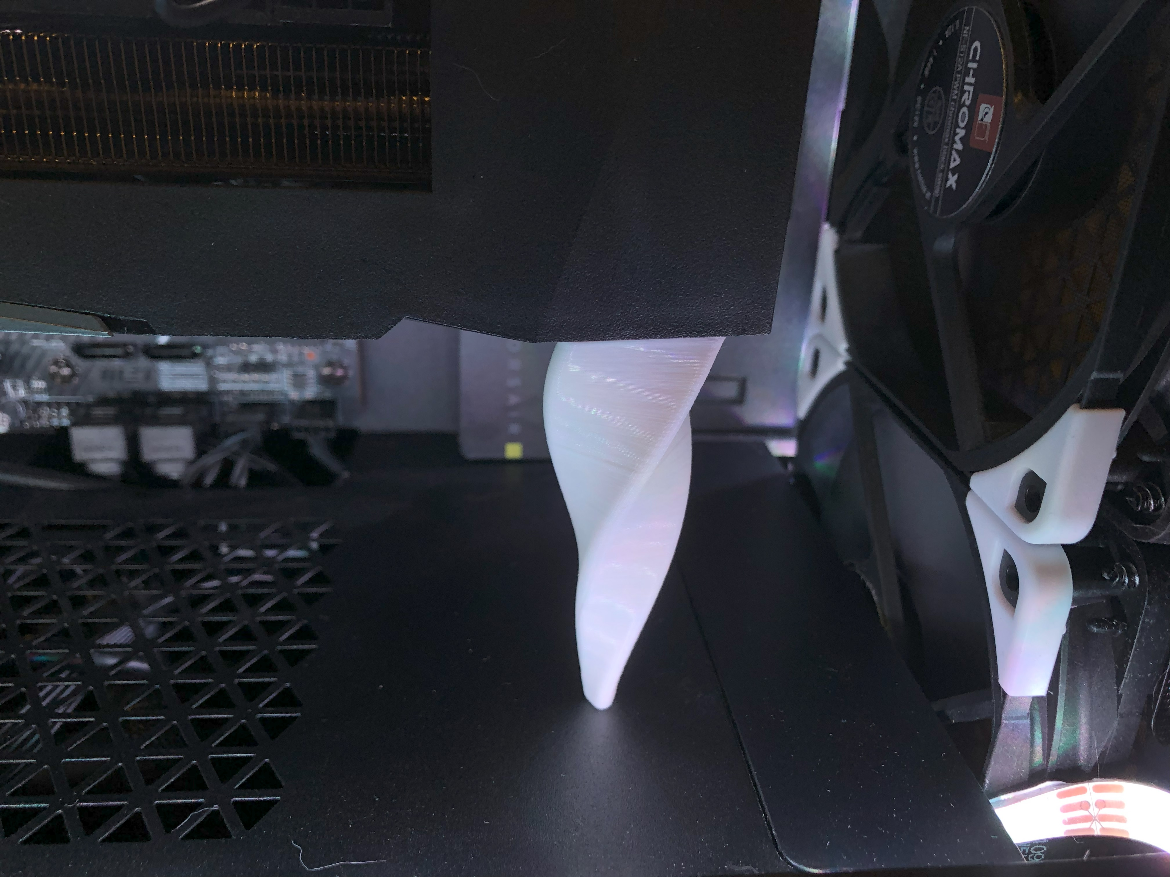 GPU Support - Twisted Triangle Design