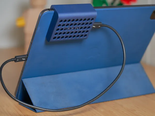 Samsung Portable SSD T5 iPad Holder