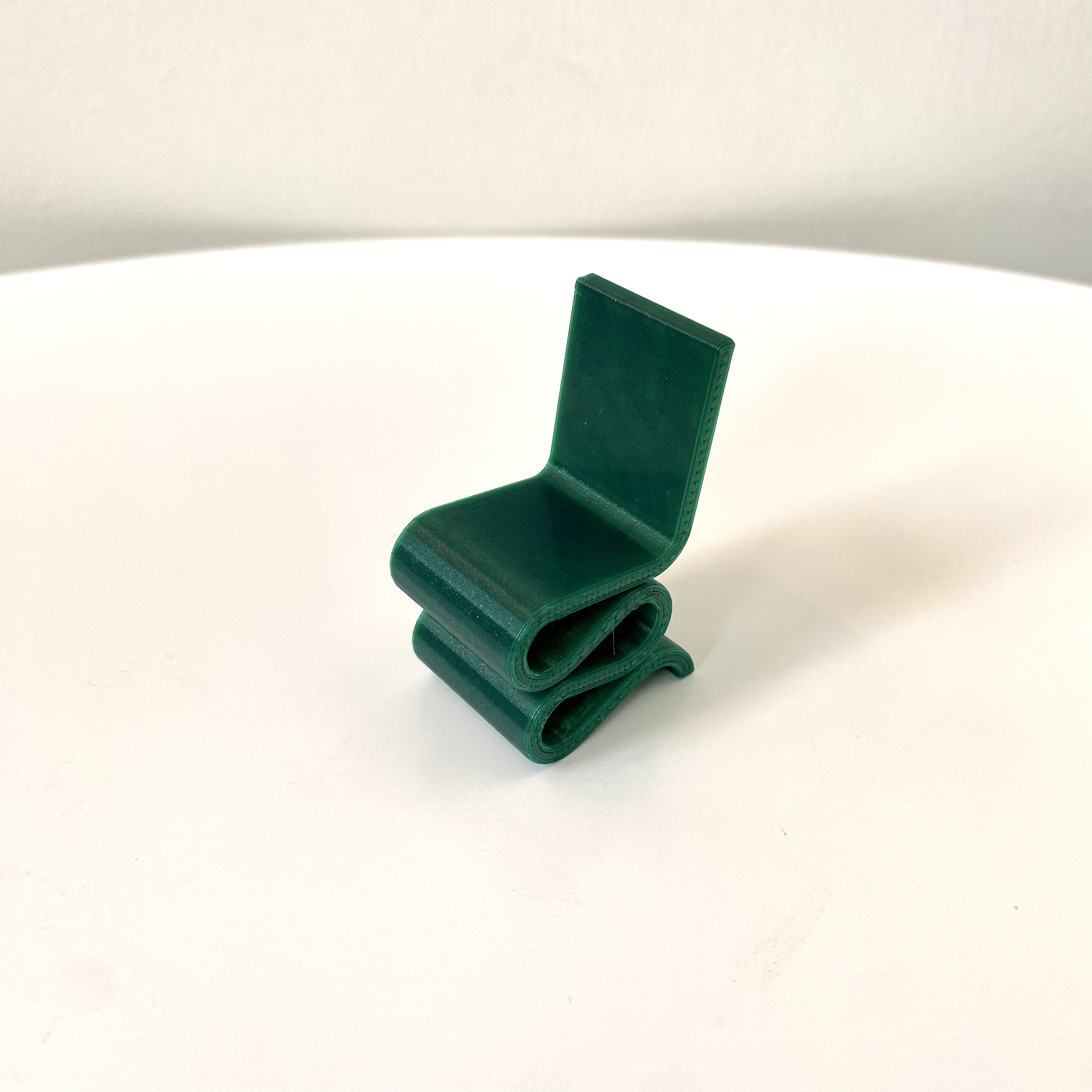 Modern chair (Dollhouse)