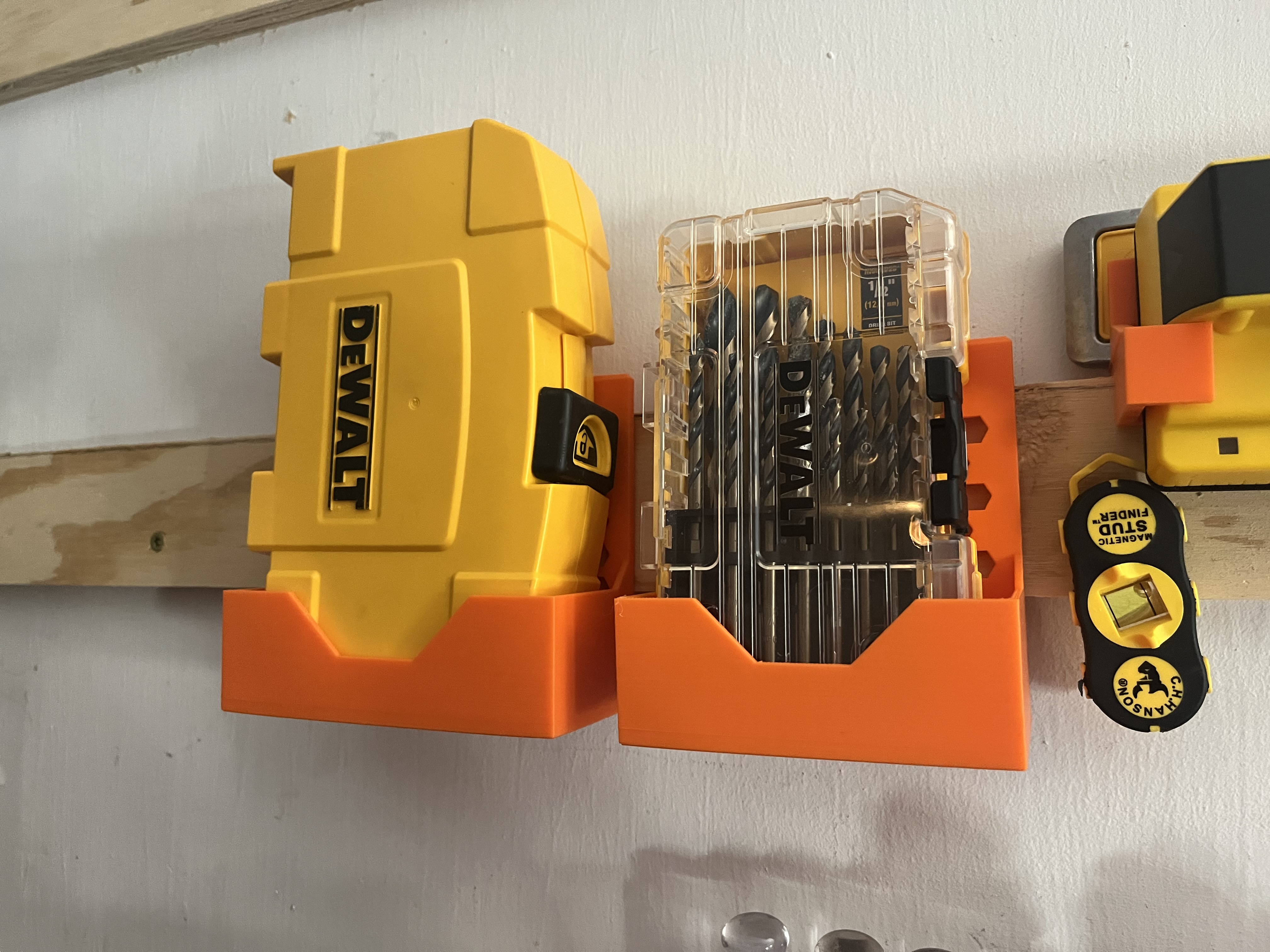 Parameterized French Cleat Holder
