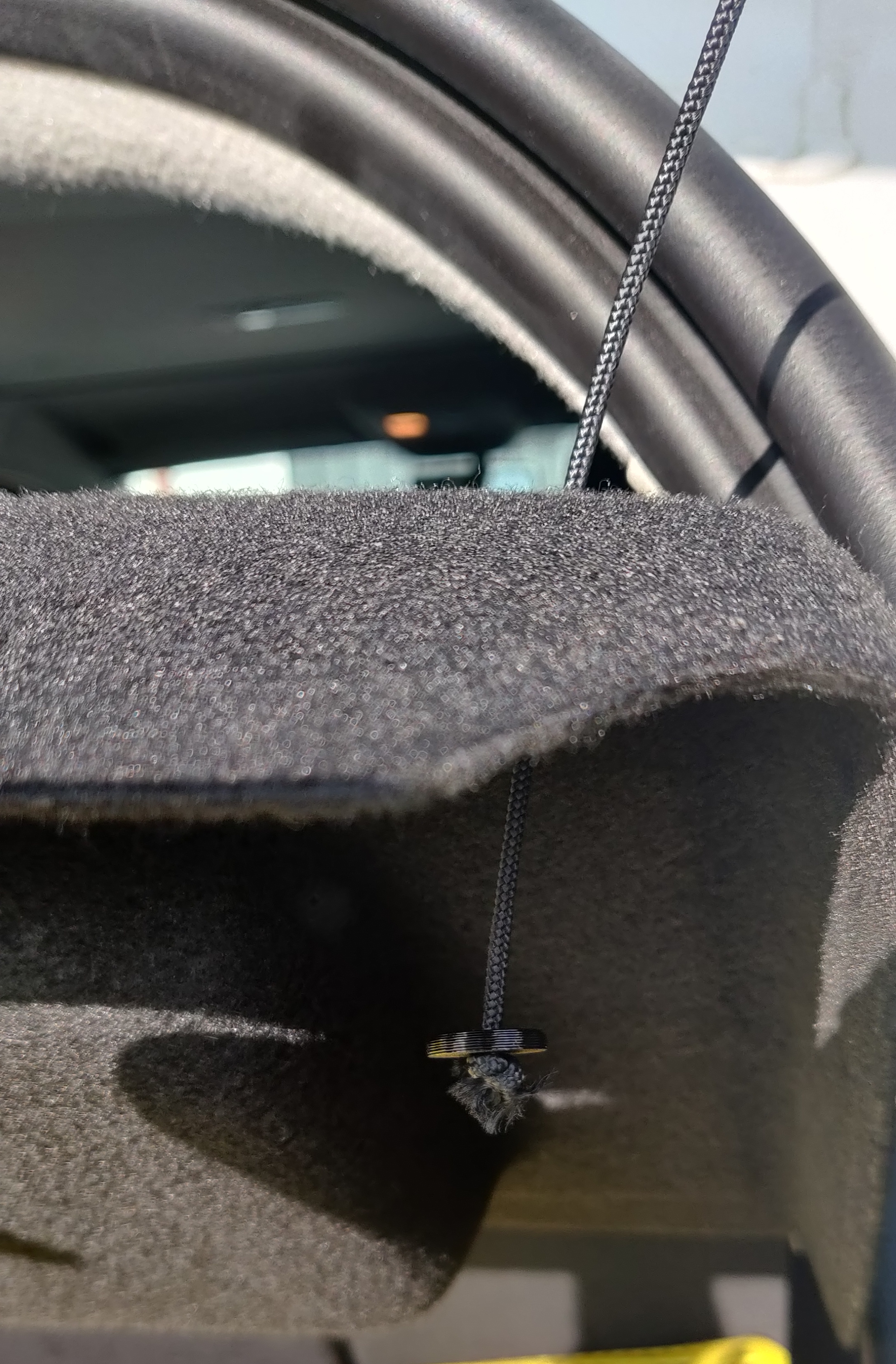 Dacia Duster 2018 parcel shelf/trunk cover cord washers