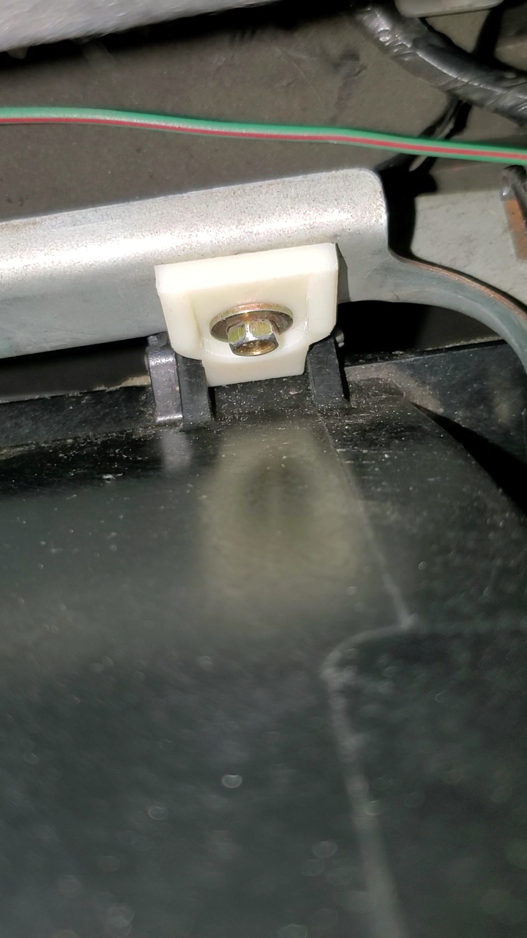 Mitsubishi 3000GT Glovebox Replacement Hinge