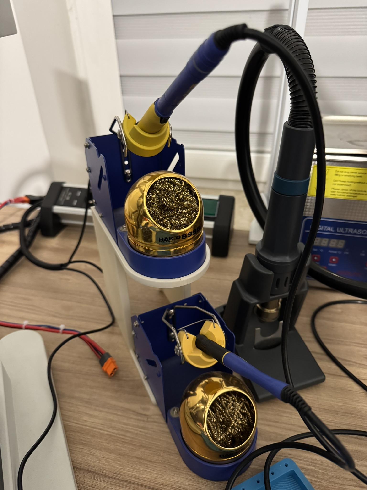 Hakko Dual Soldering Iron Stand