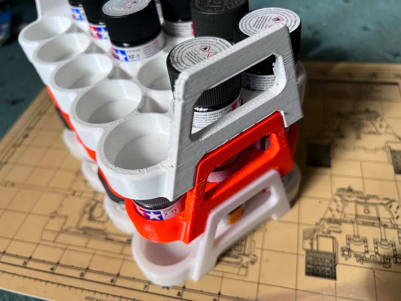 Brush, cup and Tamiya 10ml acrylic paint holder for scale modelers by PCHe, Download free STL model