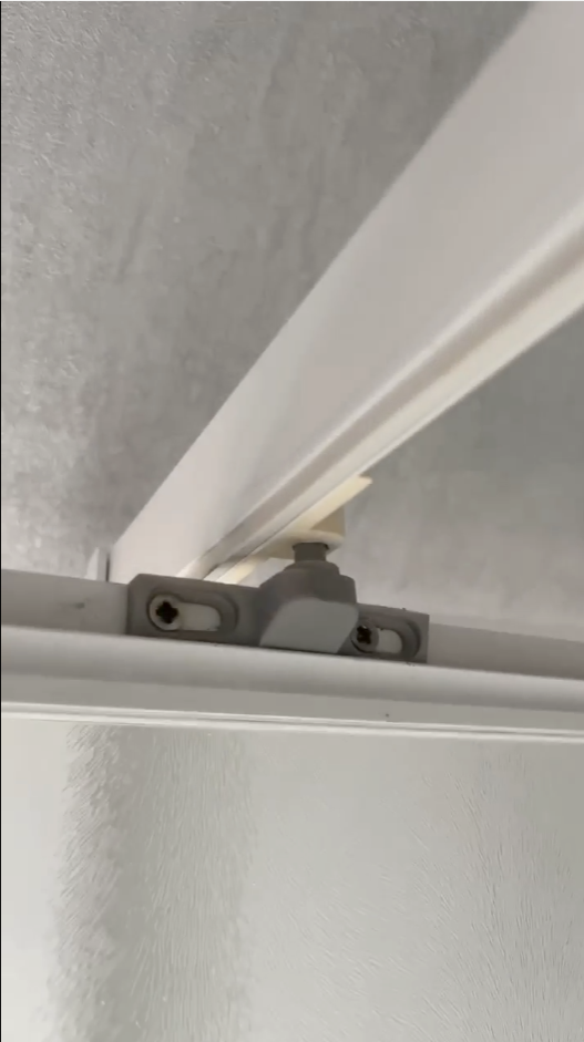 Pivot porte de douche ( shower door )