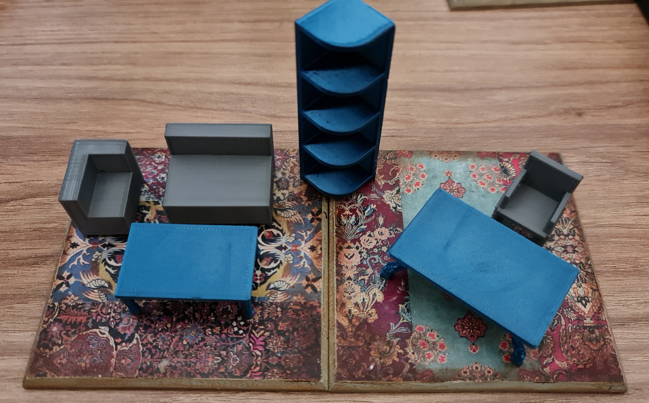 Dollhouse furniture set
