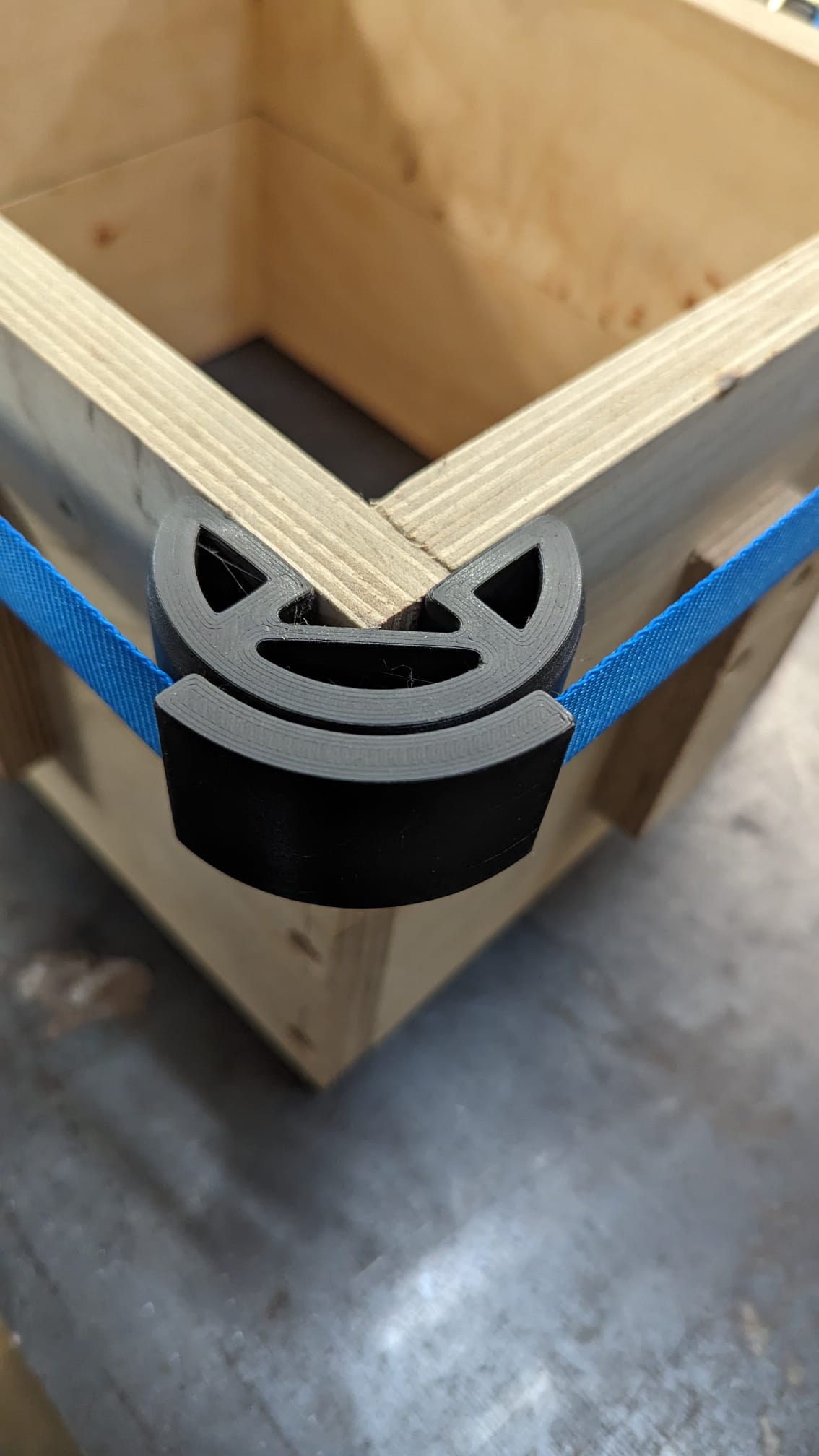 Band clamp corners by Ichooorrr Download free STL model