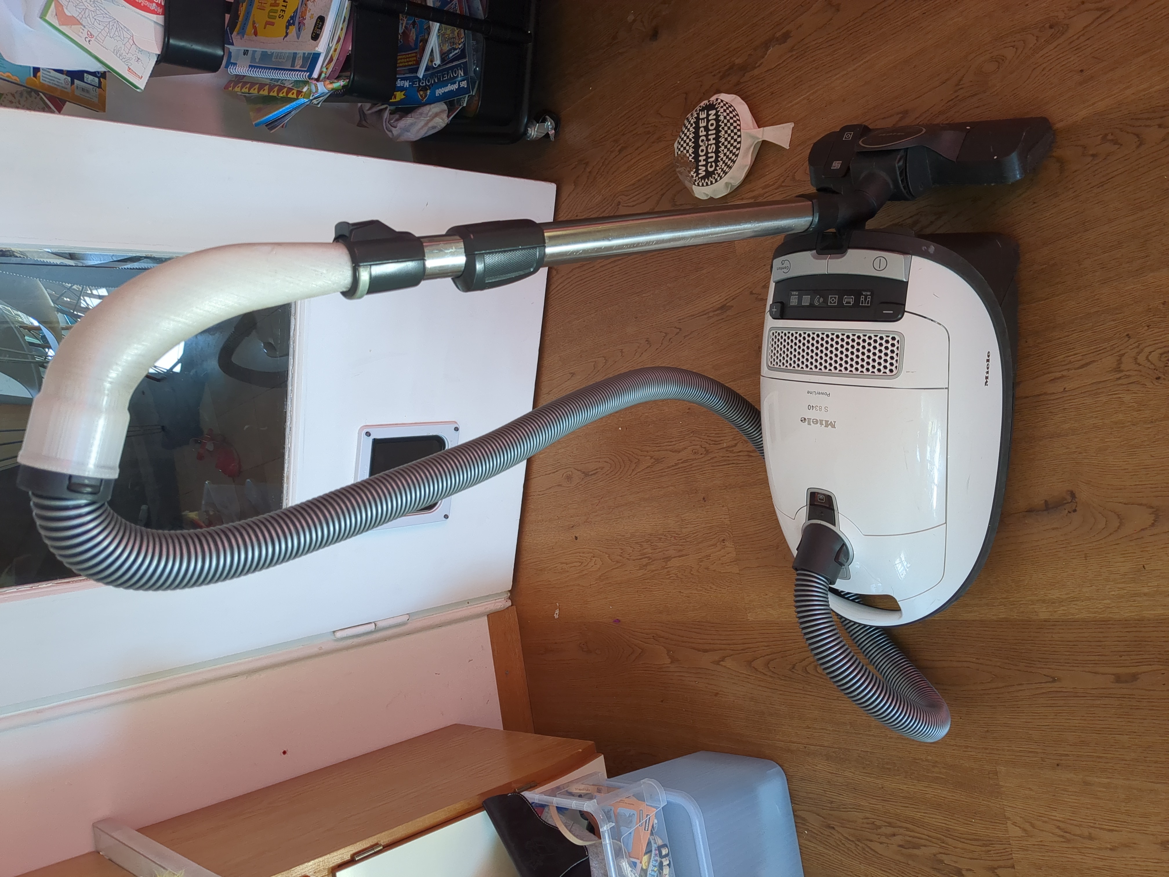 Miele Vacuum Cleaner Handle replacment