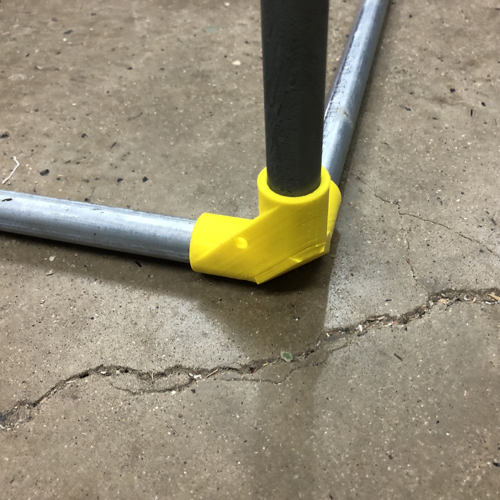 Conduit corner 1/2 inch conduit by Gordyt47 Download free STL model