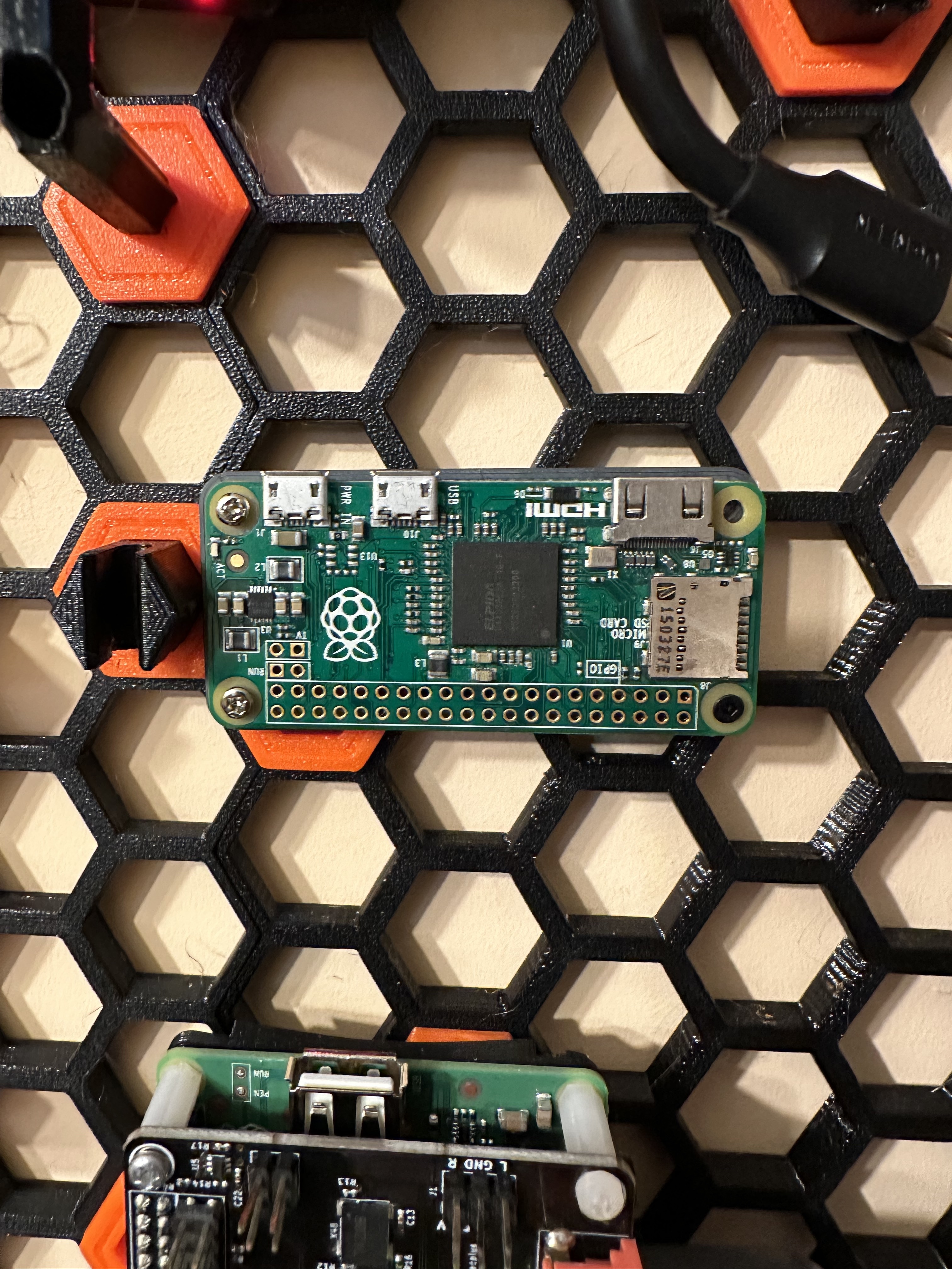 RPI Zero Honeycomb Storage Wall Mount