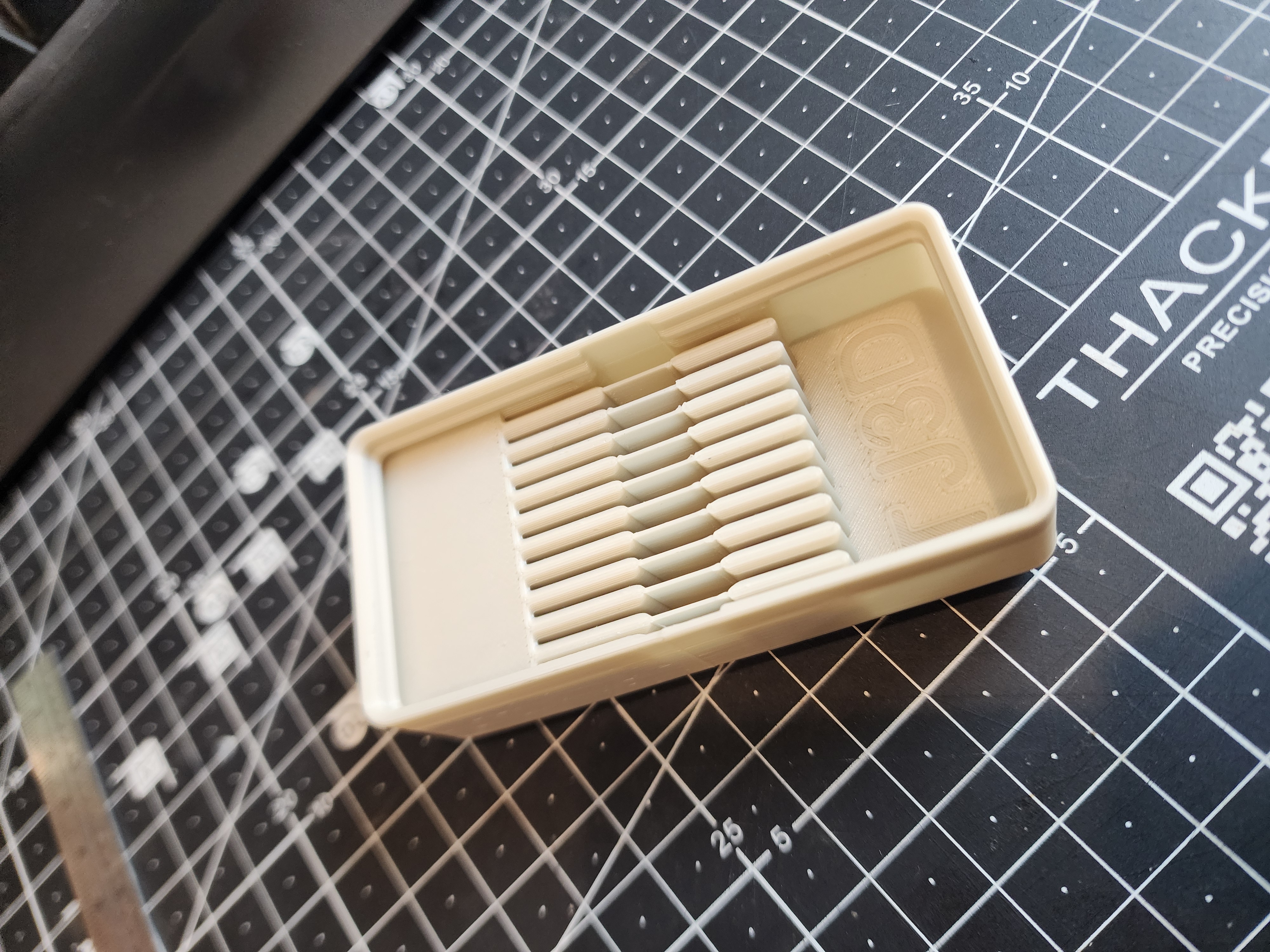 Gridfinity resistor storage bin 3D model thumbnail