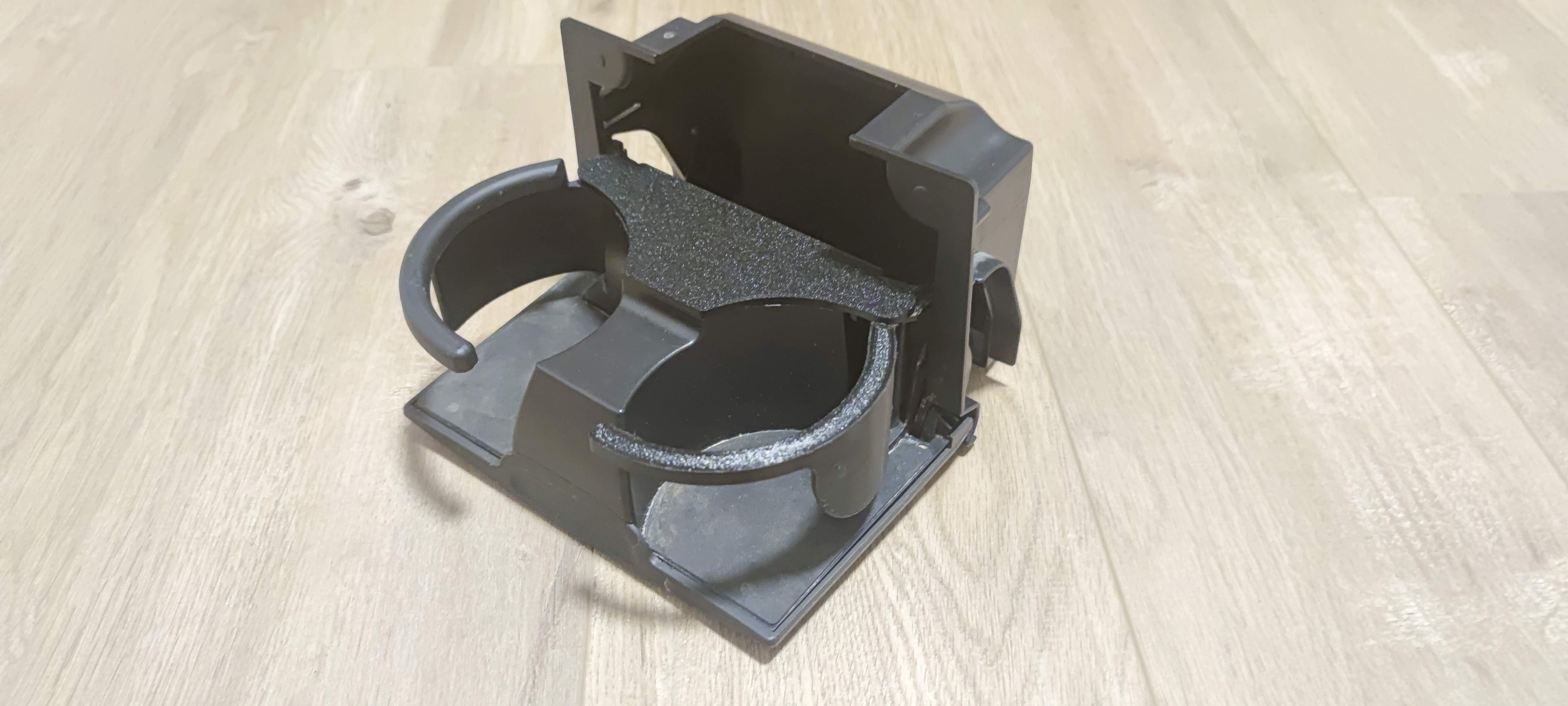 Nissan Frontier/Pathfinder/X-terra rear cupholder parts