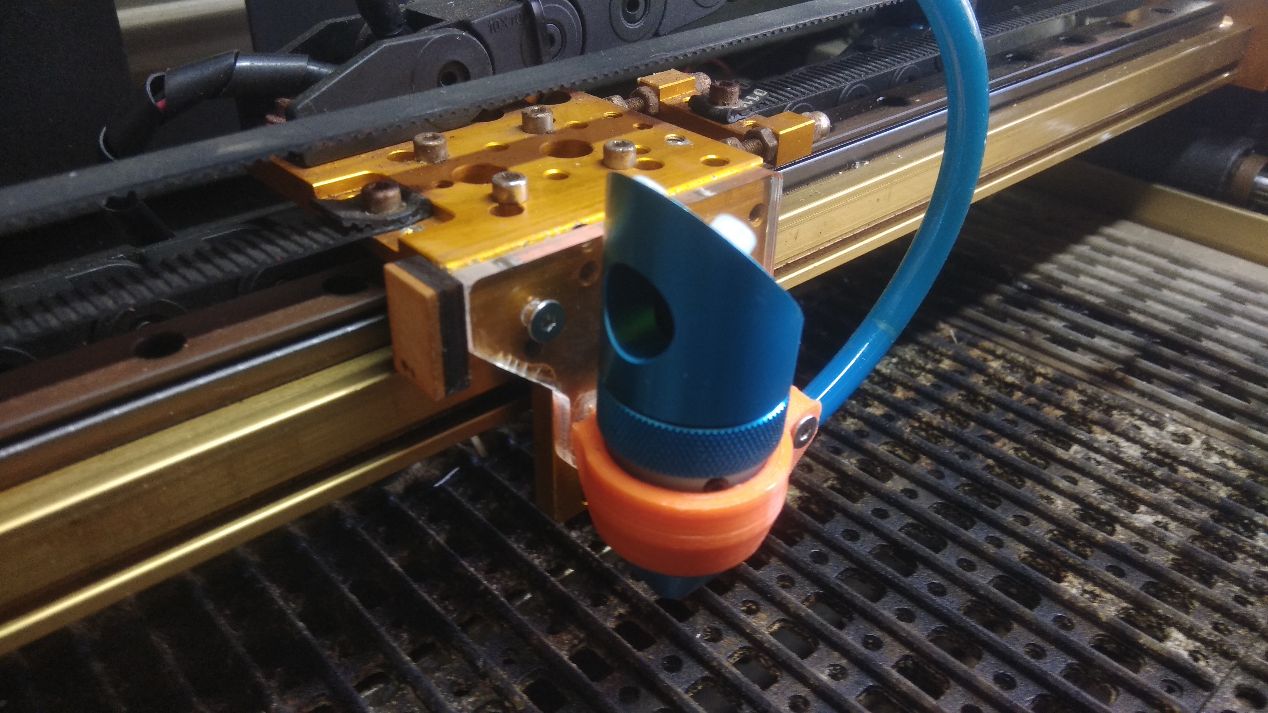K series laserhead mount. this mount shifts the head ~10mm to the left on the X axis. 3D model