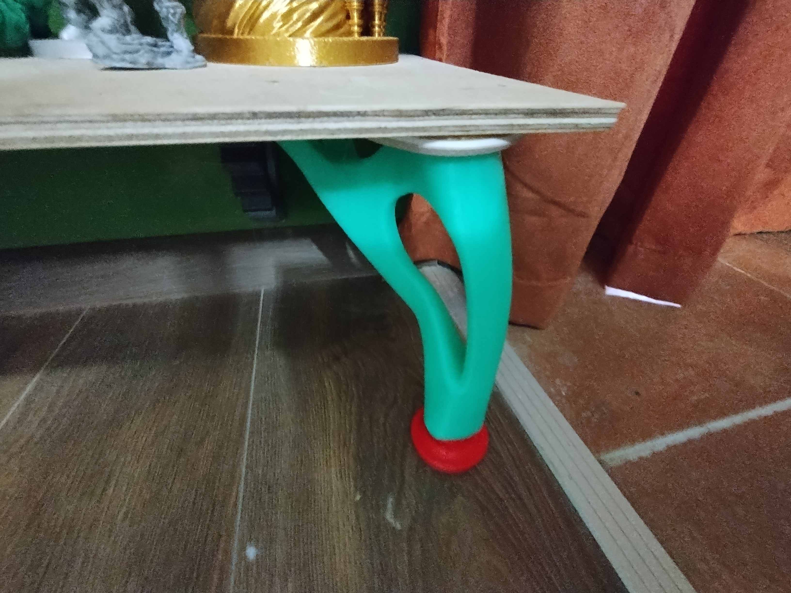 Elegant replacement furniture leg