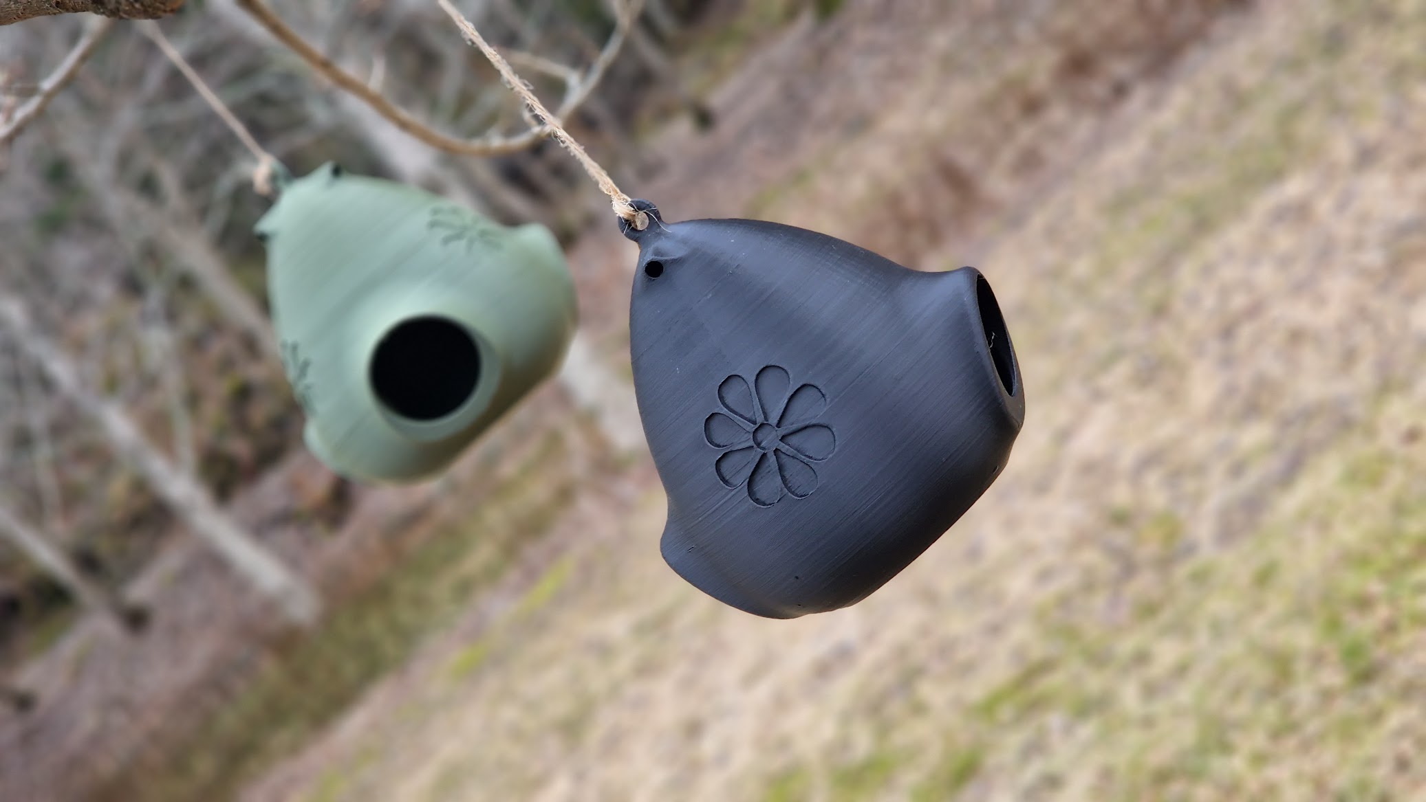Dual-Port Bird Feeder 3D model by Baeoniq