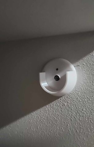 Miniatura 2 do modelo 3D Closet pole/rod socket replacement