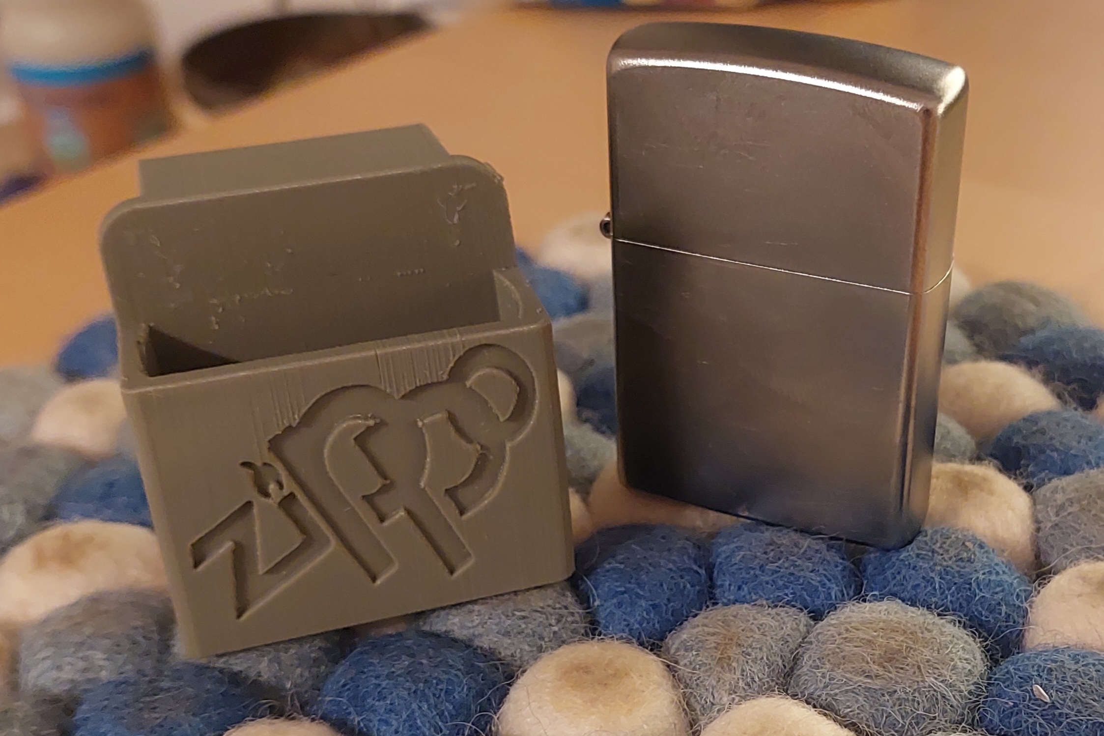 Zippo lighter holder with clipps by Fredwood Download free STL model