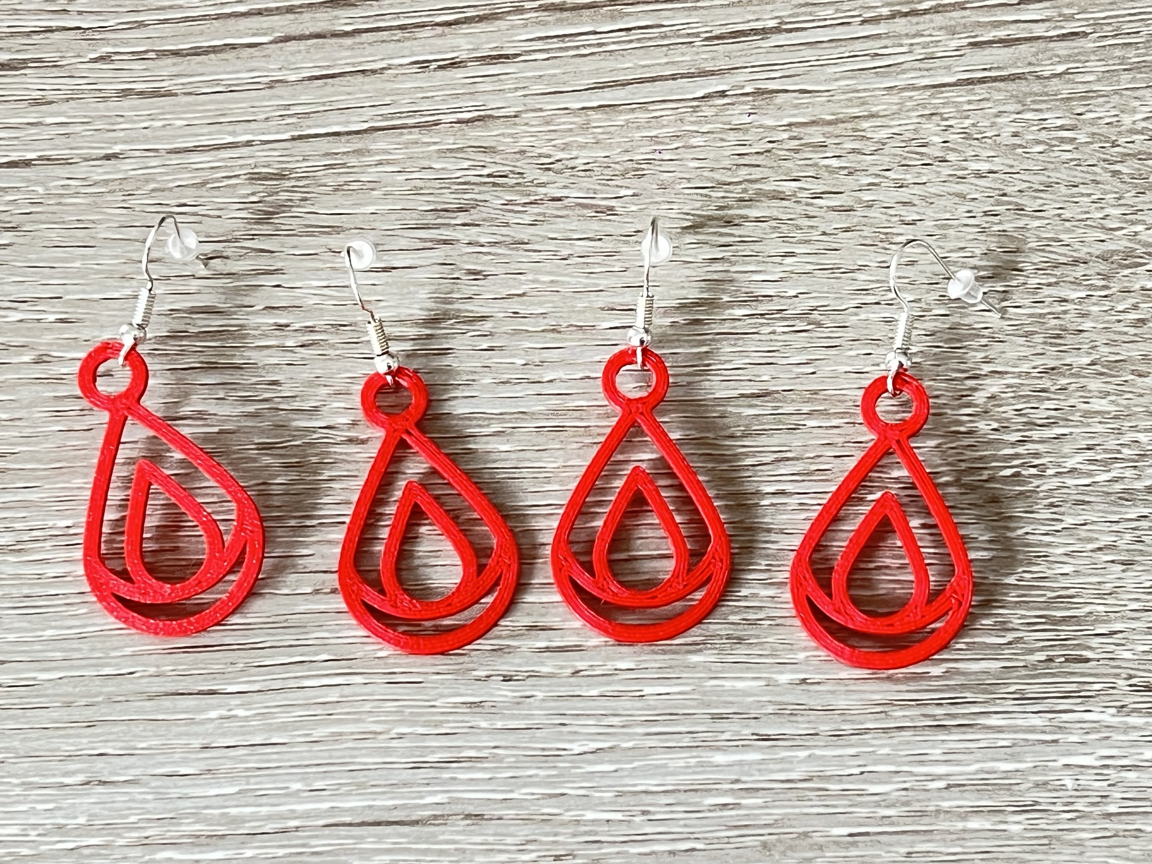 Boucle d'oreille goute d'eau /  Water drop earring