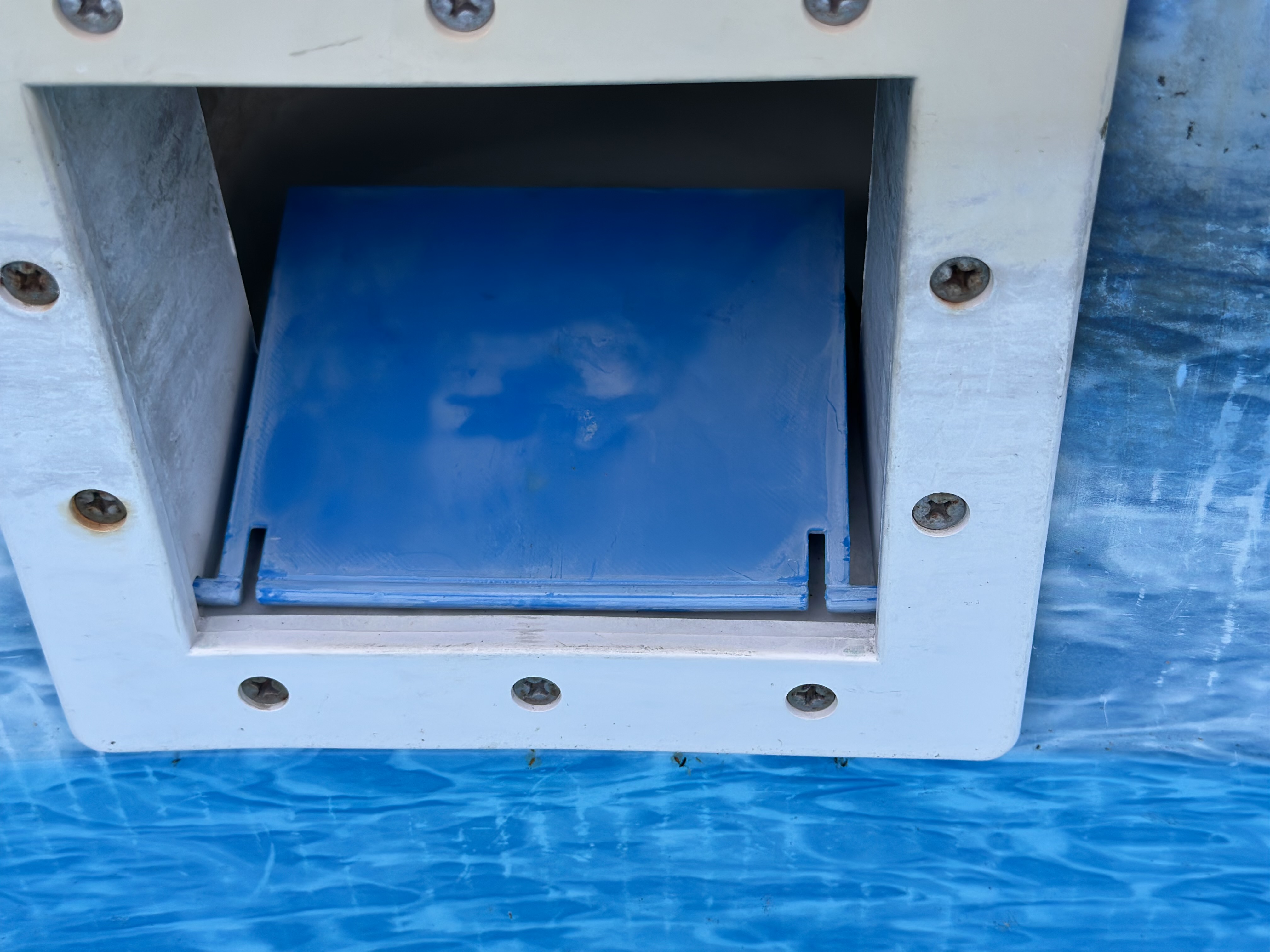 Skimmer door for swimming pool by Joe Endive Download free STL model