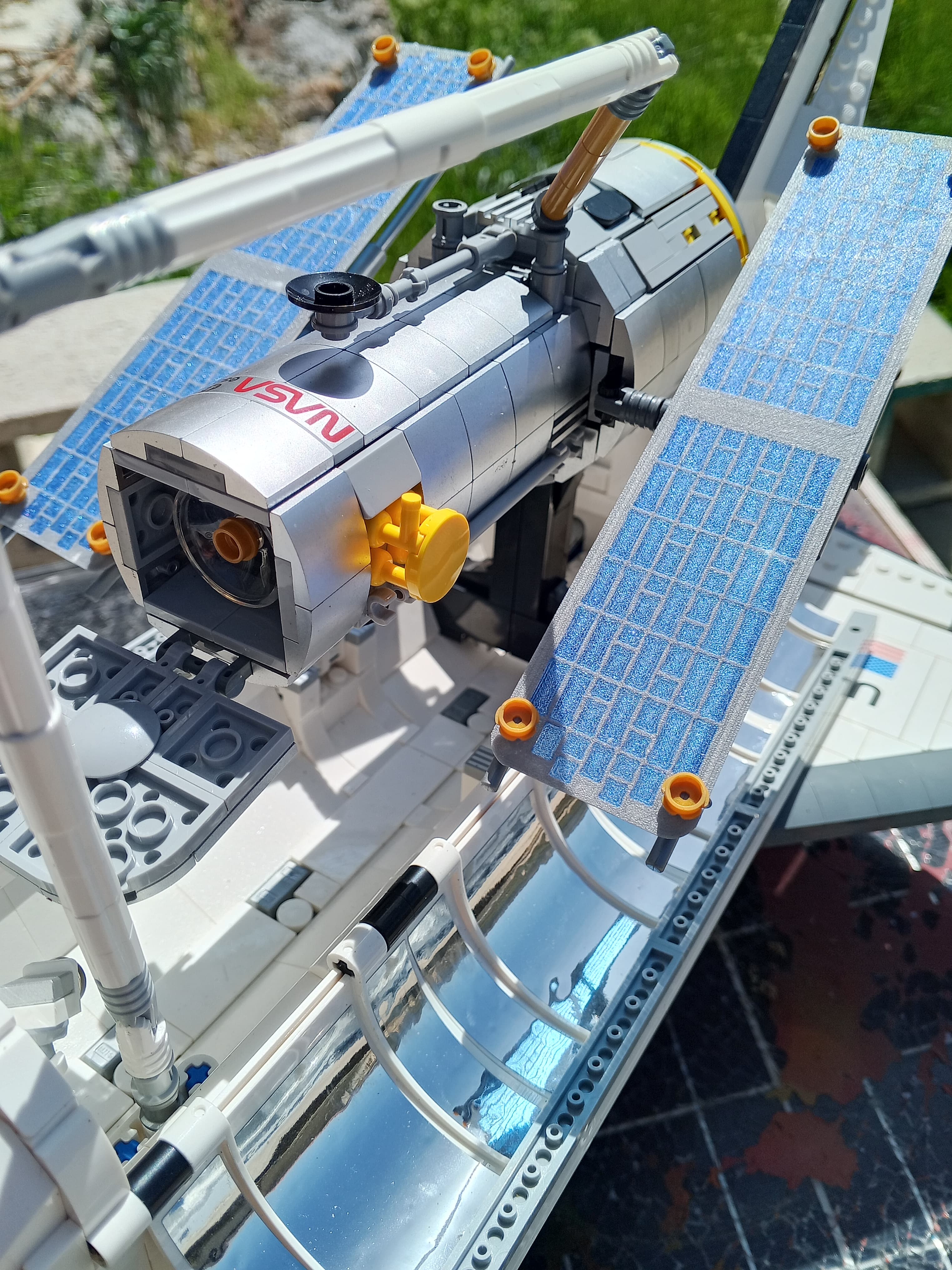 Lego NASA discovery Hubble Solar Panels