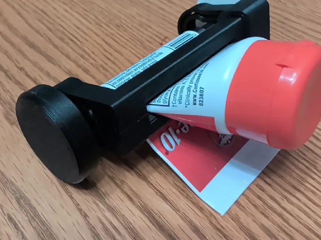 Tooth Paste Squeezer