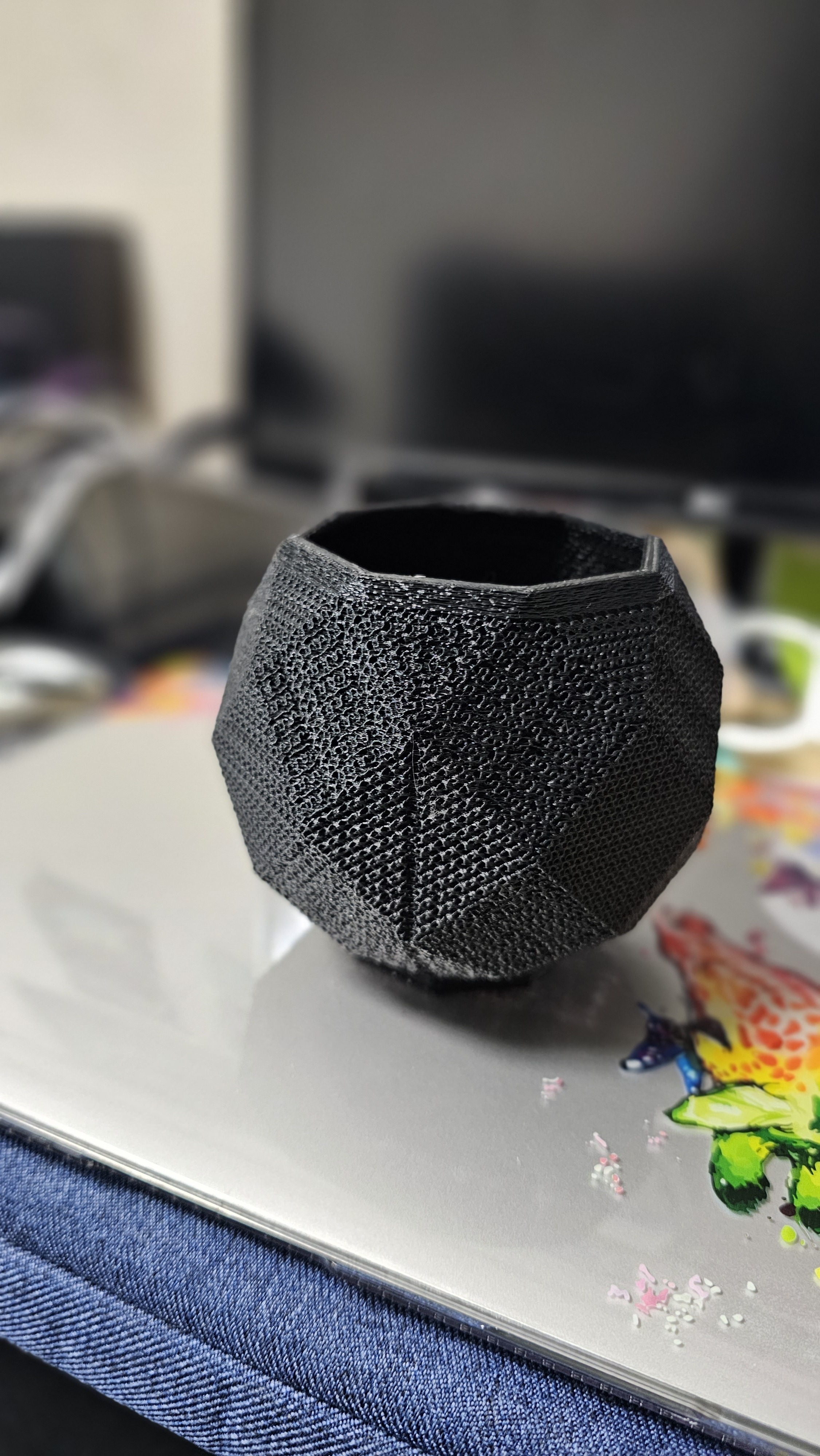 Miniatura 2 do modelo 3D Low Poly Planter