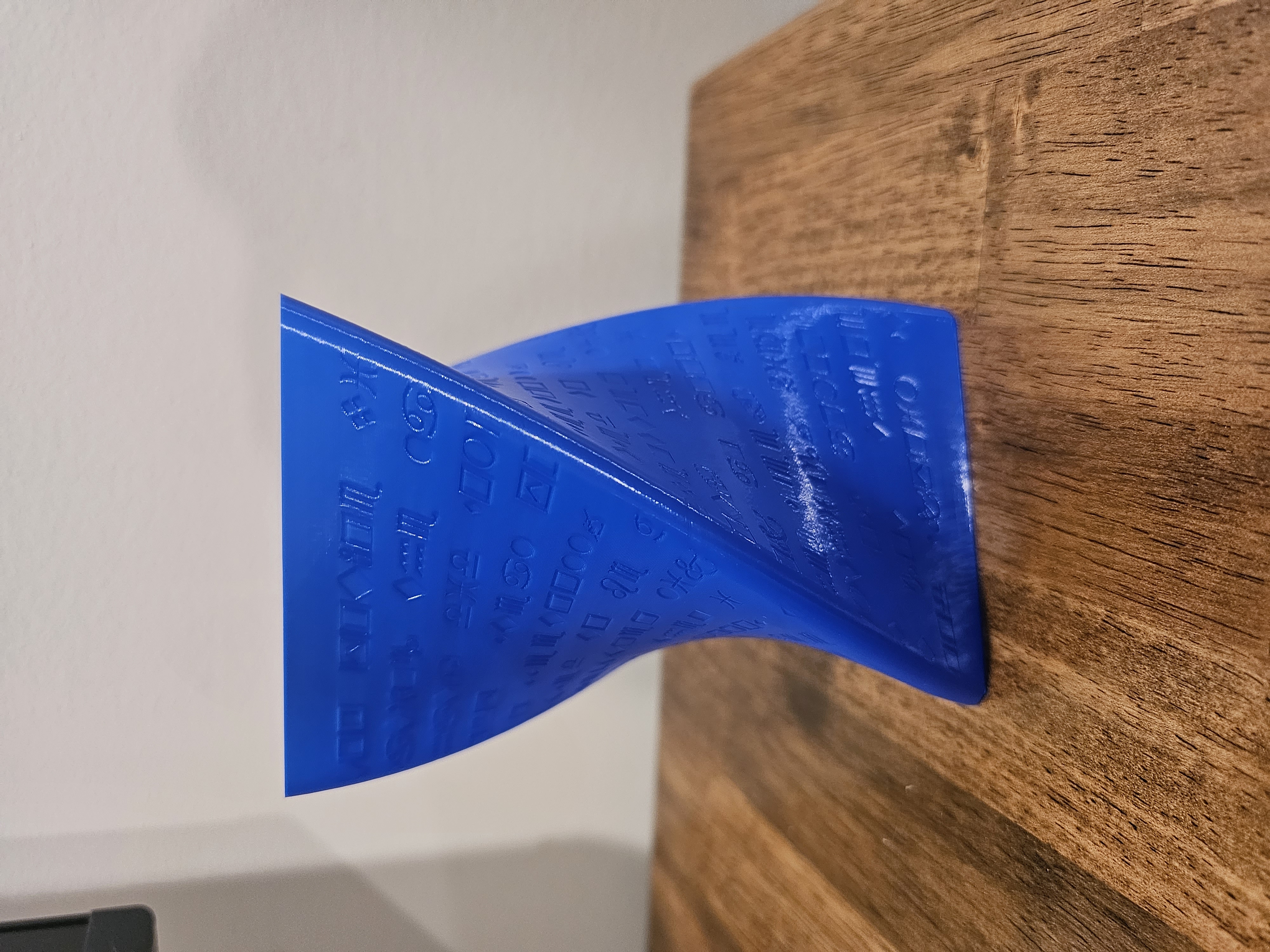 Rosetta Stone of Wingdings (Vase Mode)