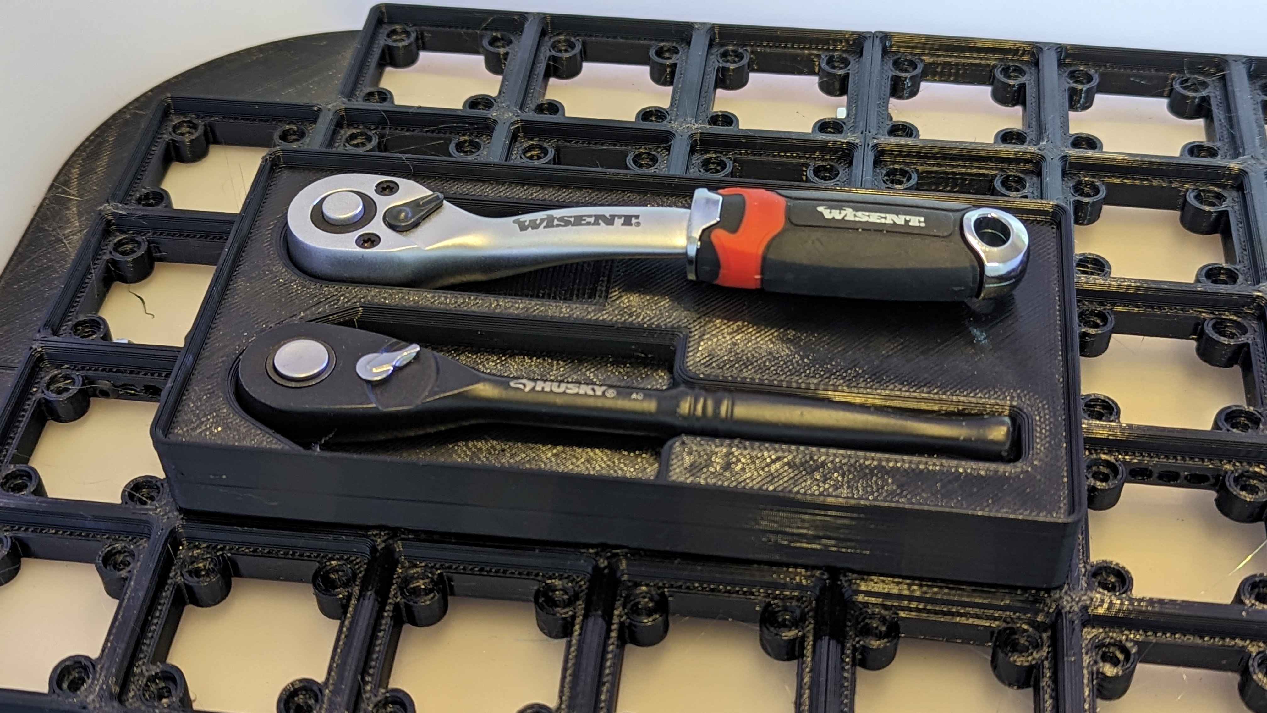 Gridfinity Halterung für zwei kleine Ratschen oder Knarren / Tool holder for two small Socket Wrenches