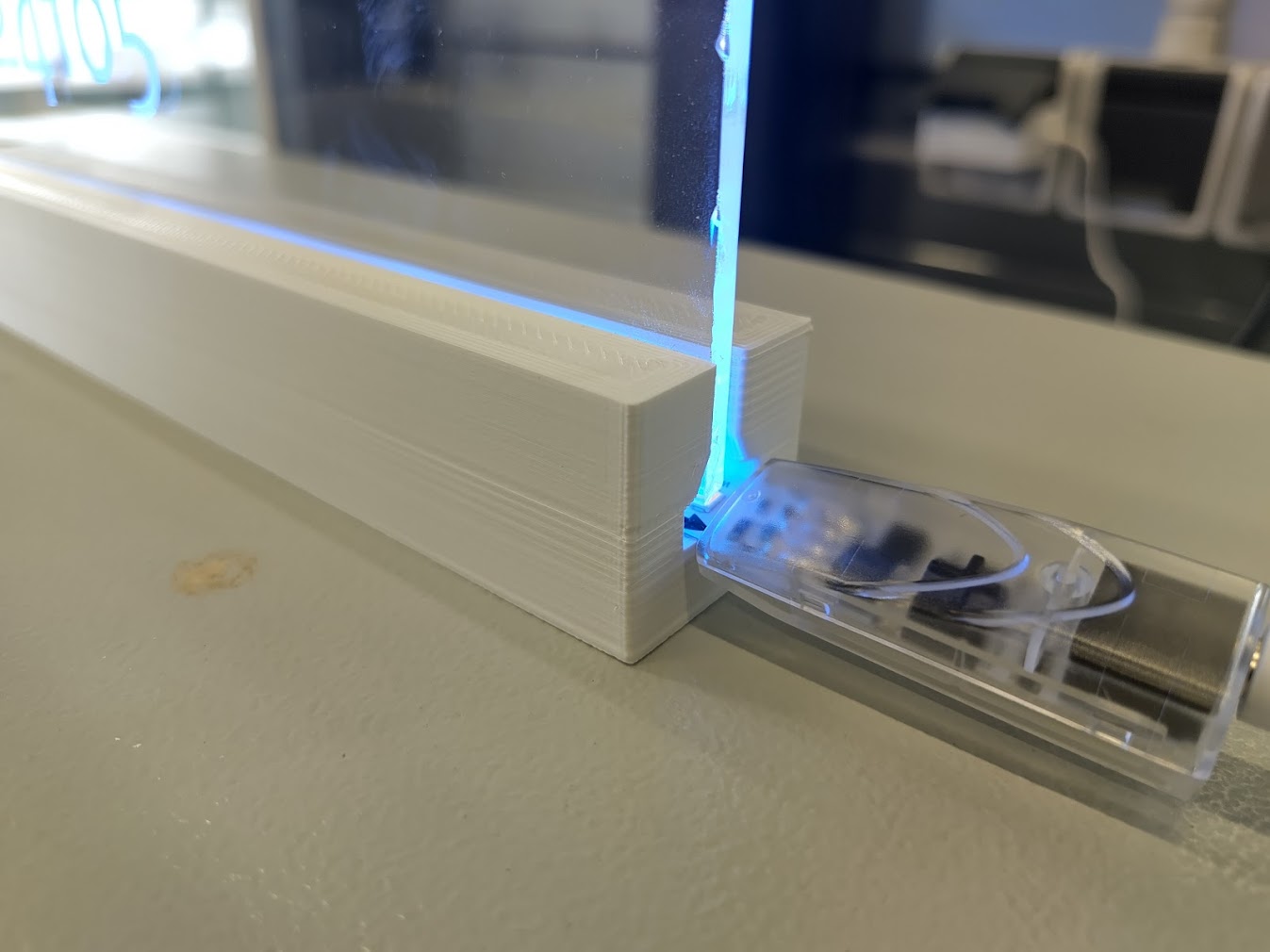 Basic 5mm acryl led strip stand 3D model