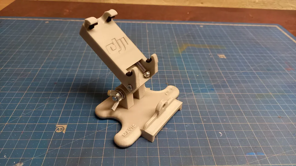 DJI MAVIC AIR 2 Adjustable and automatic phone holder with a neck