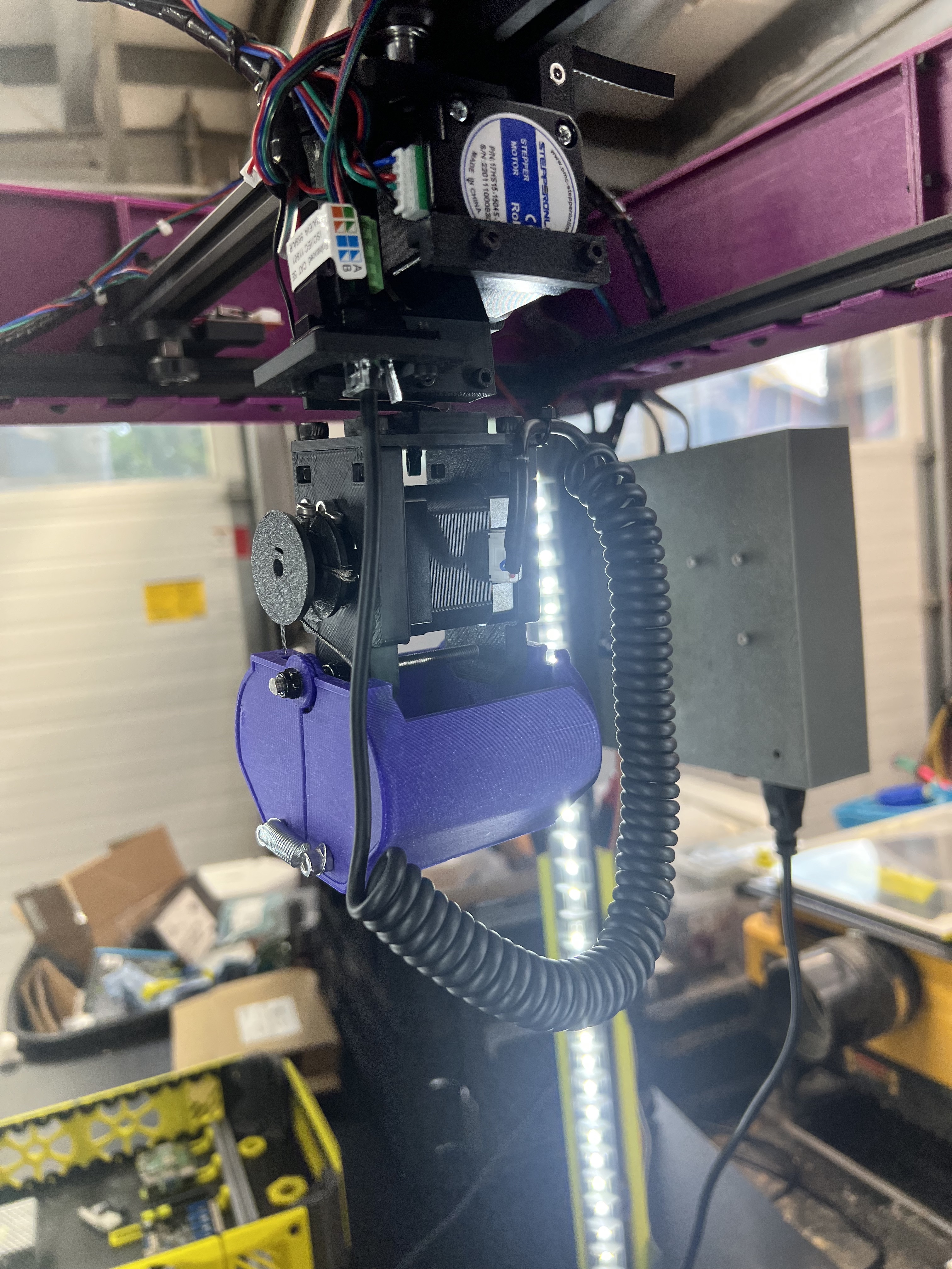 Candy Claw Coiled Wire Disconnect