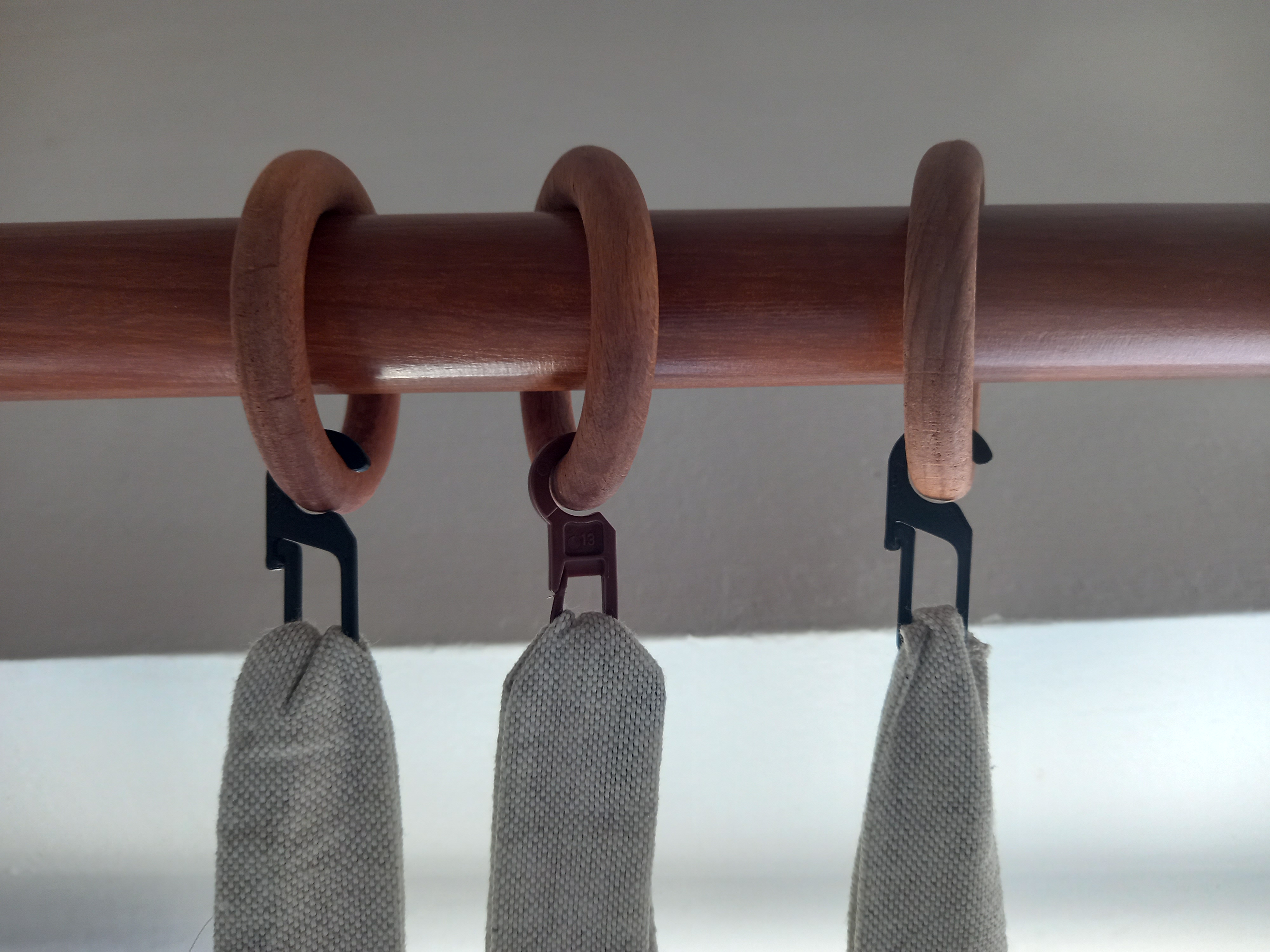 Curtains hook/clip (Sponka/háček na závěsy, záclony)