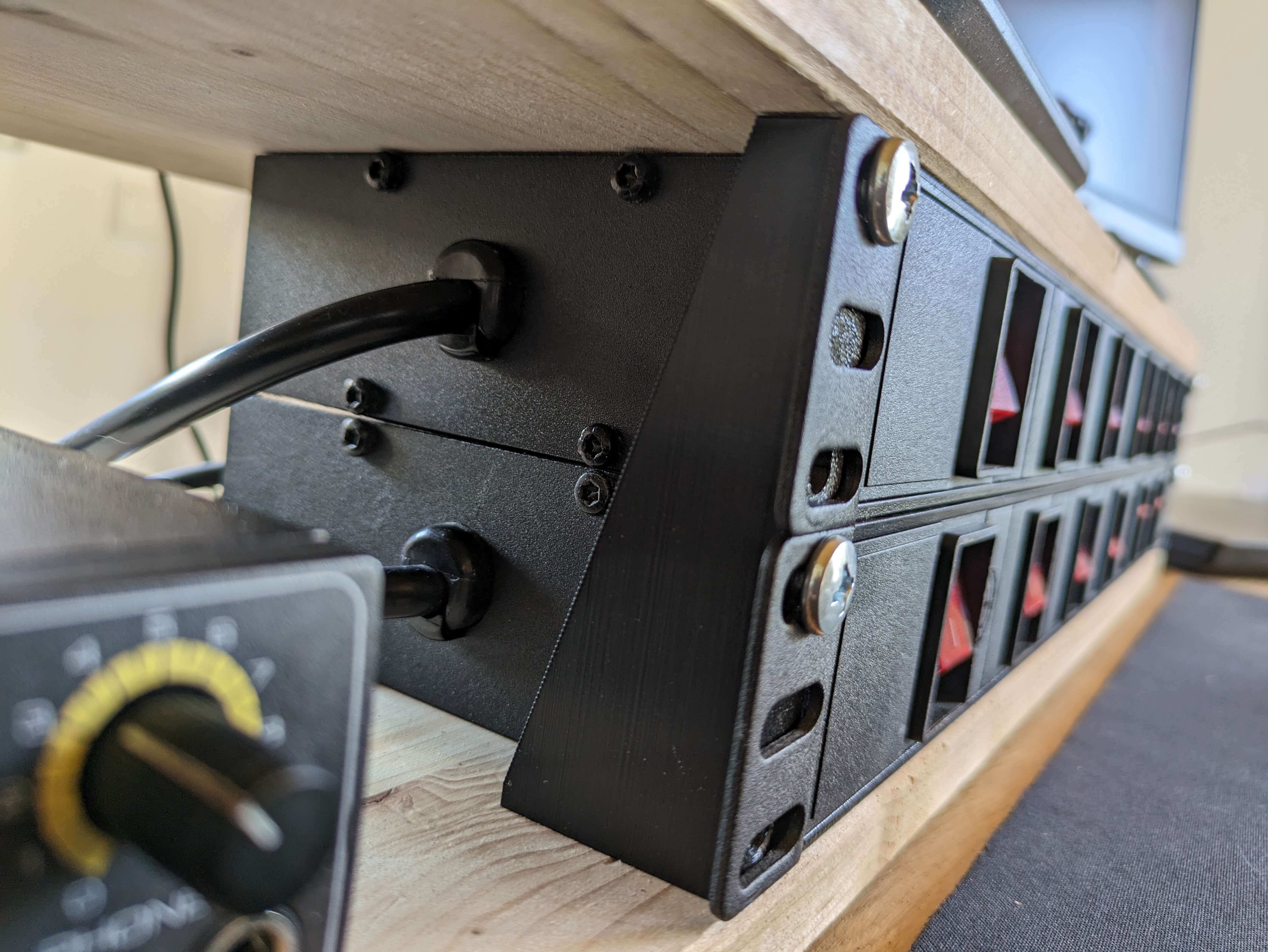 2x 1U/HE Rack Mount Bracket (Short) by Barthy | Download free STL model ...