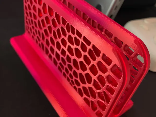 MacBook Pro 14in (2023 M2) Vertical Stand - Voroni Edition