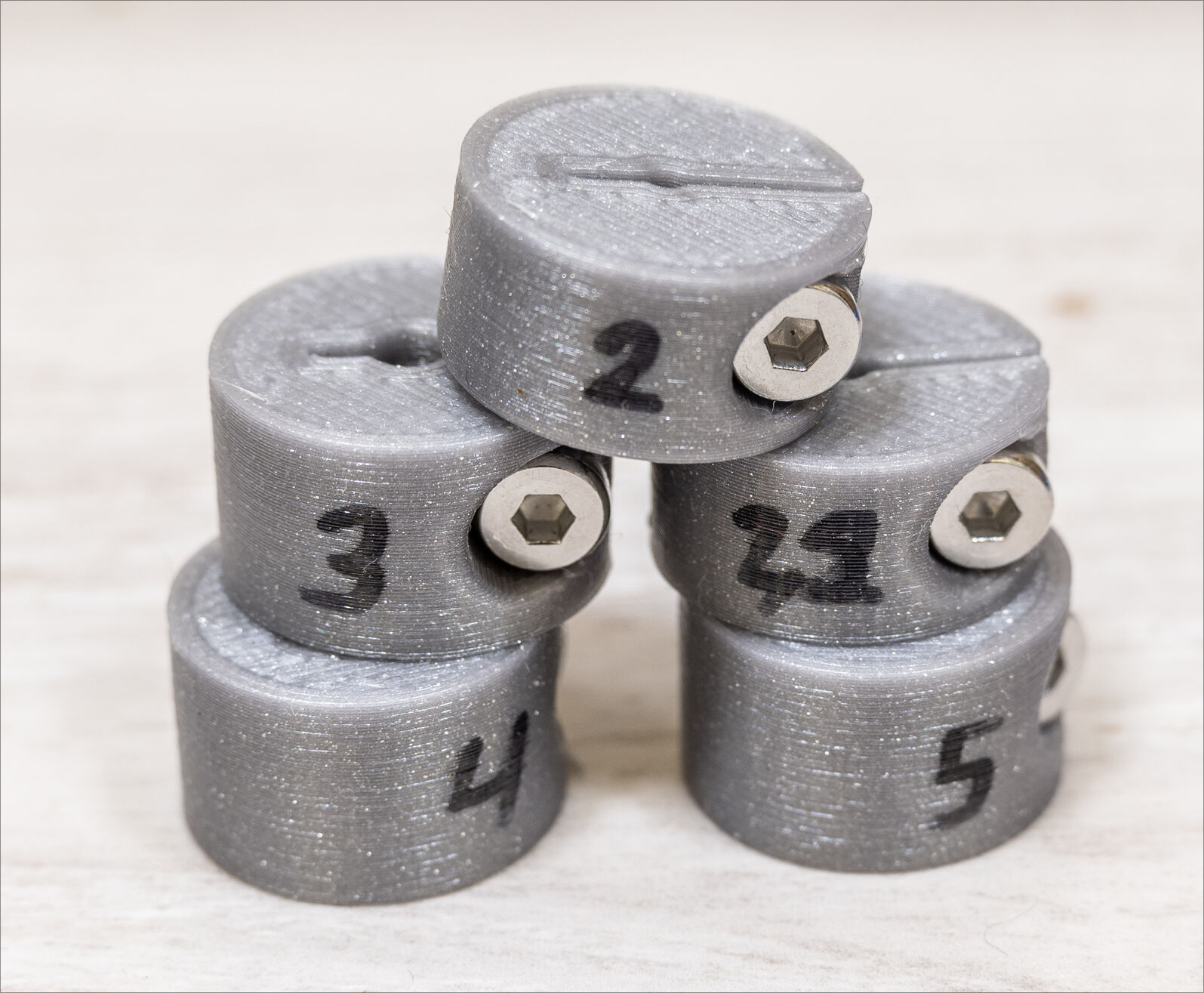 Miniatura 2 do modelo 3D Drilling Bounding Ring Small